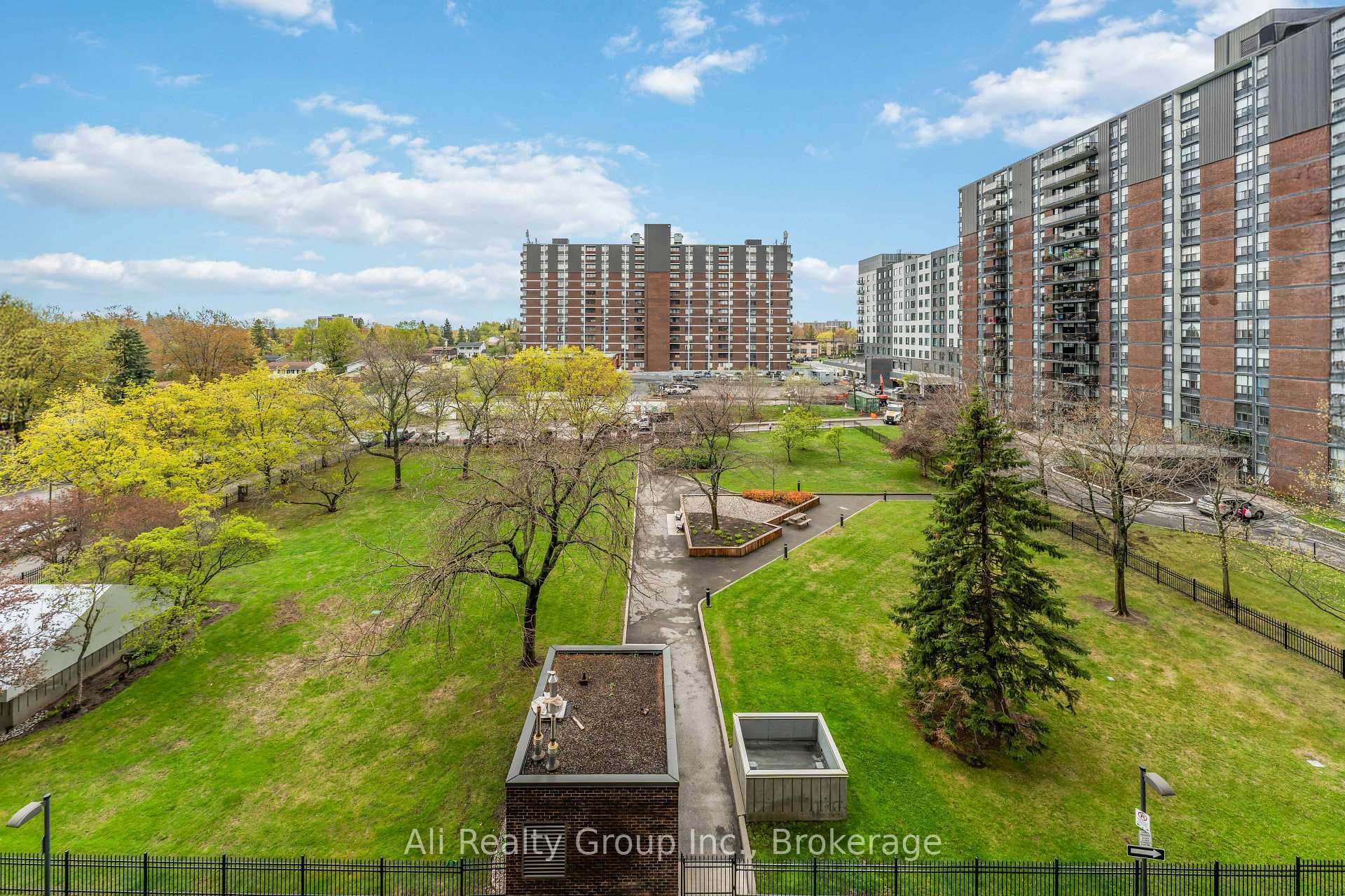 1705 Playfair Drive Unit 610 photo 26