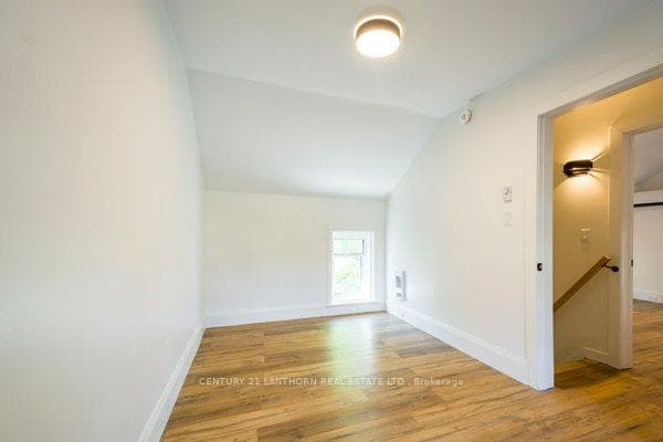 31 Bettes Street photo 12