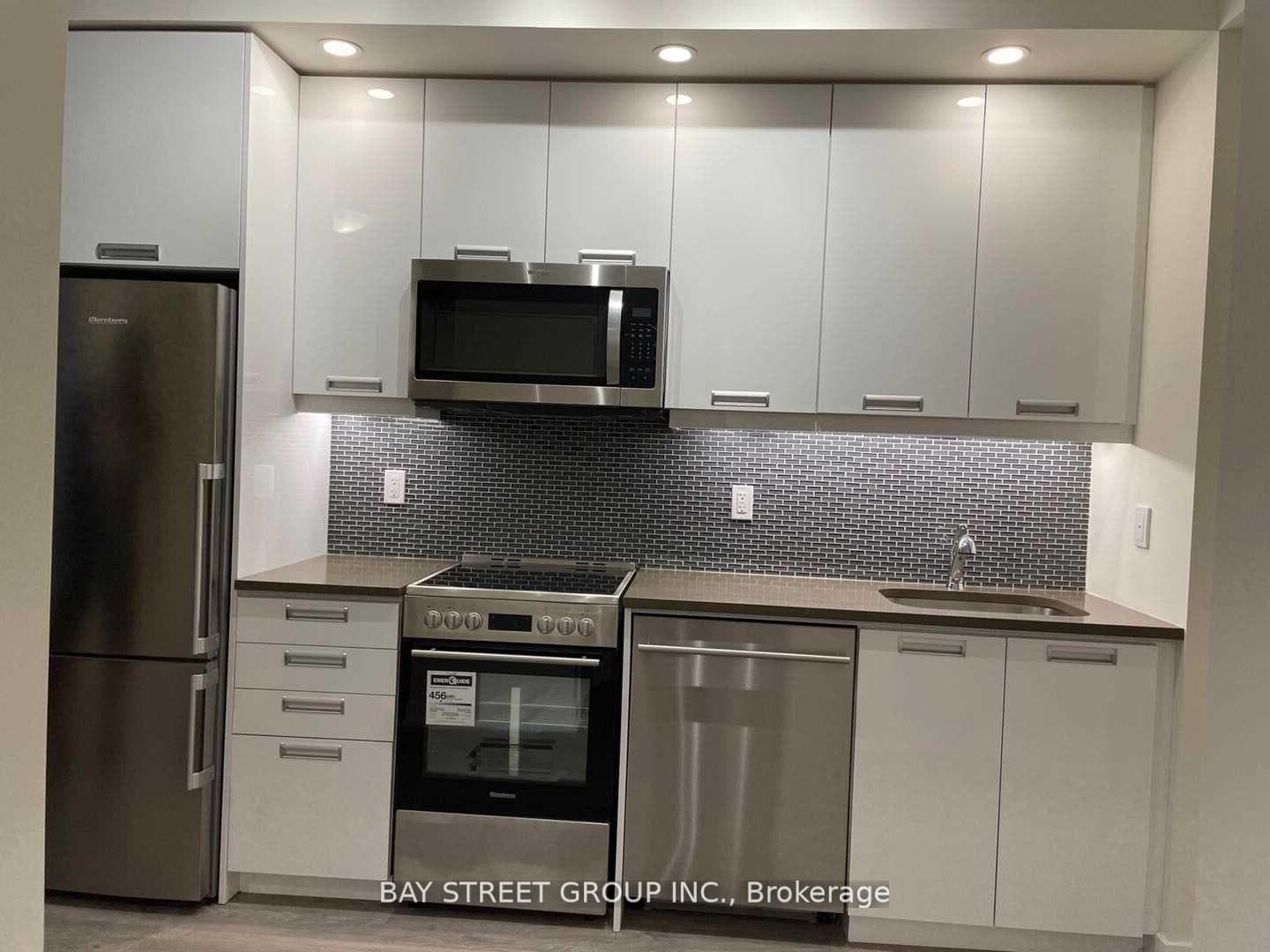 99 John Street Unit 3405 photo 8