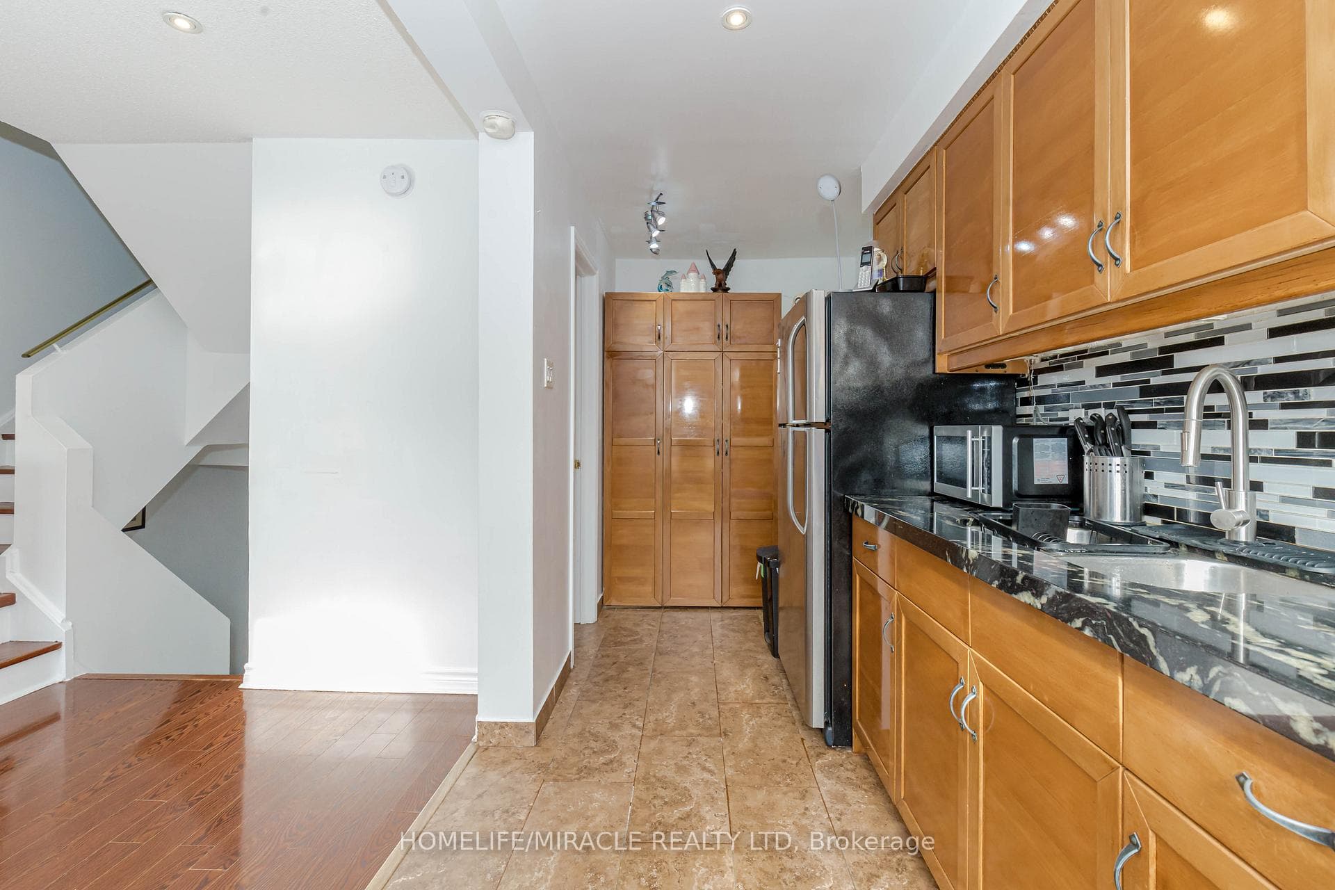12 Eden Park Unit 12 photo 17