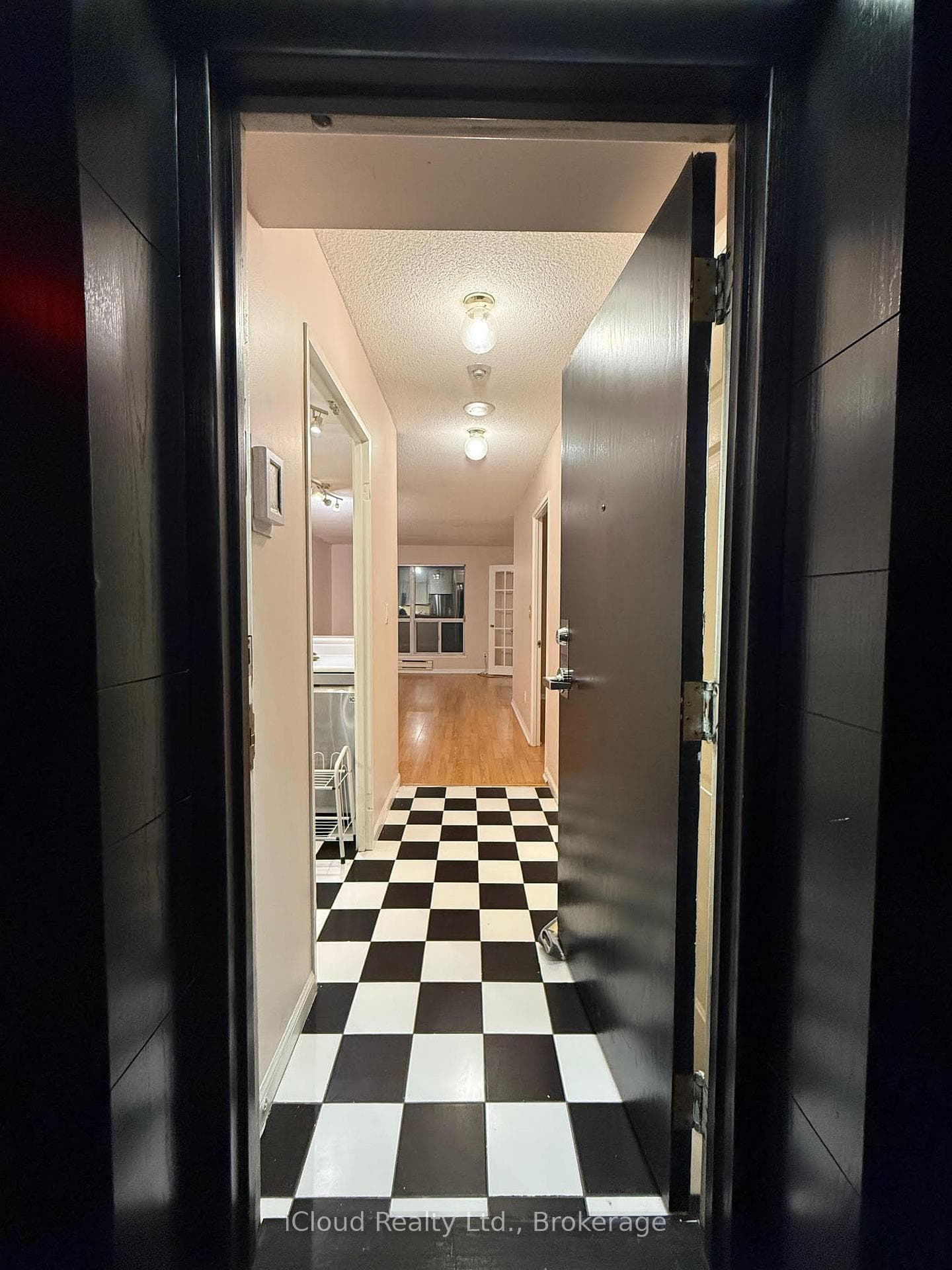 7 Carlton Street Unit 1707 photo 22