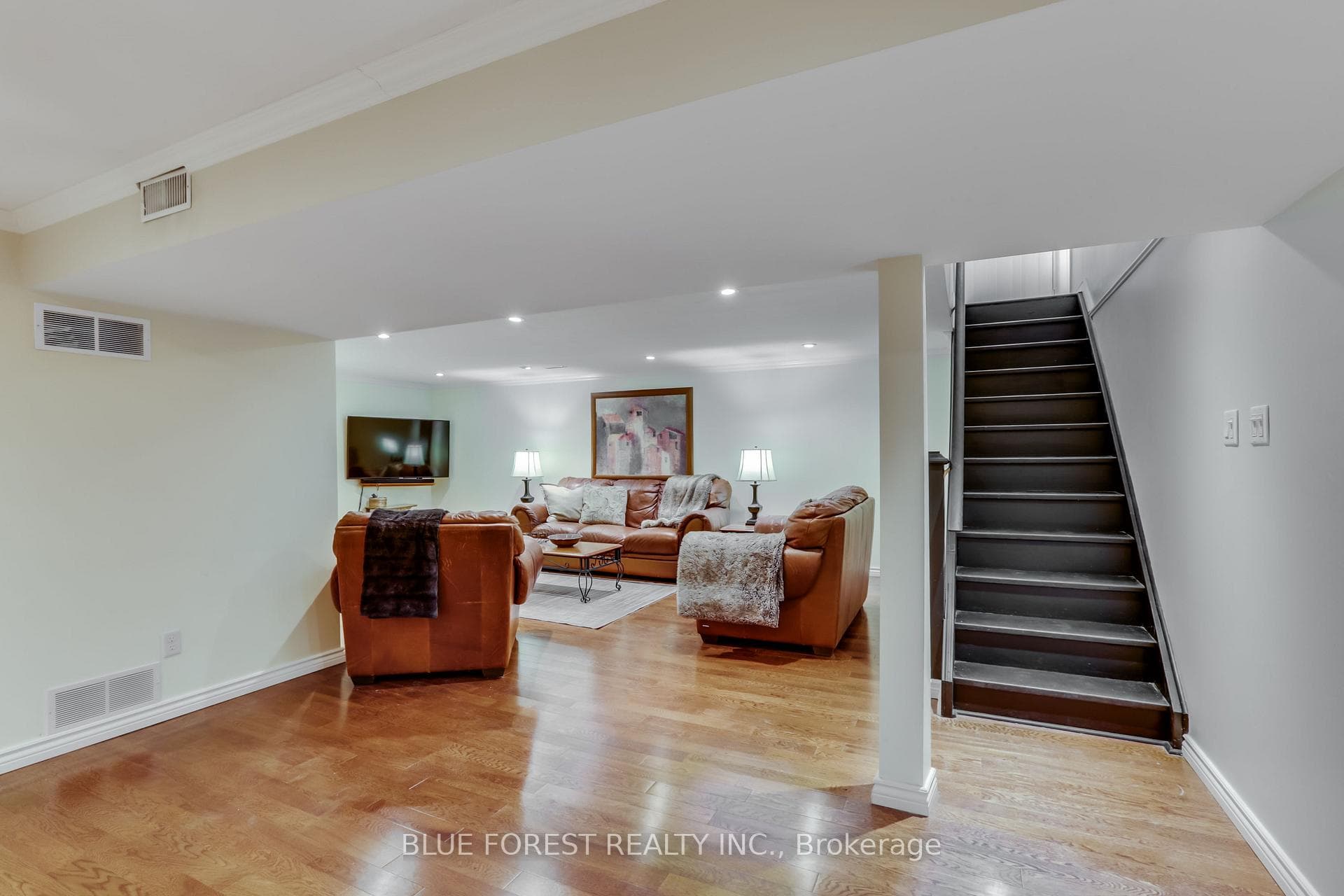 1089 Viscount Road photo 29