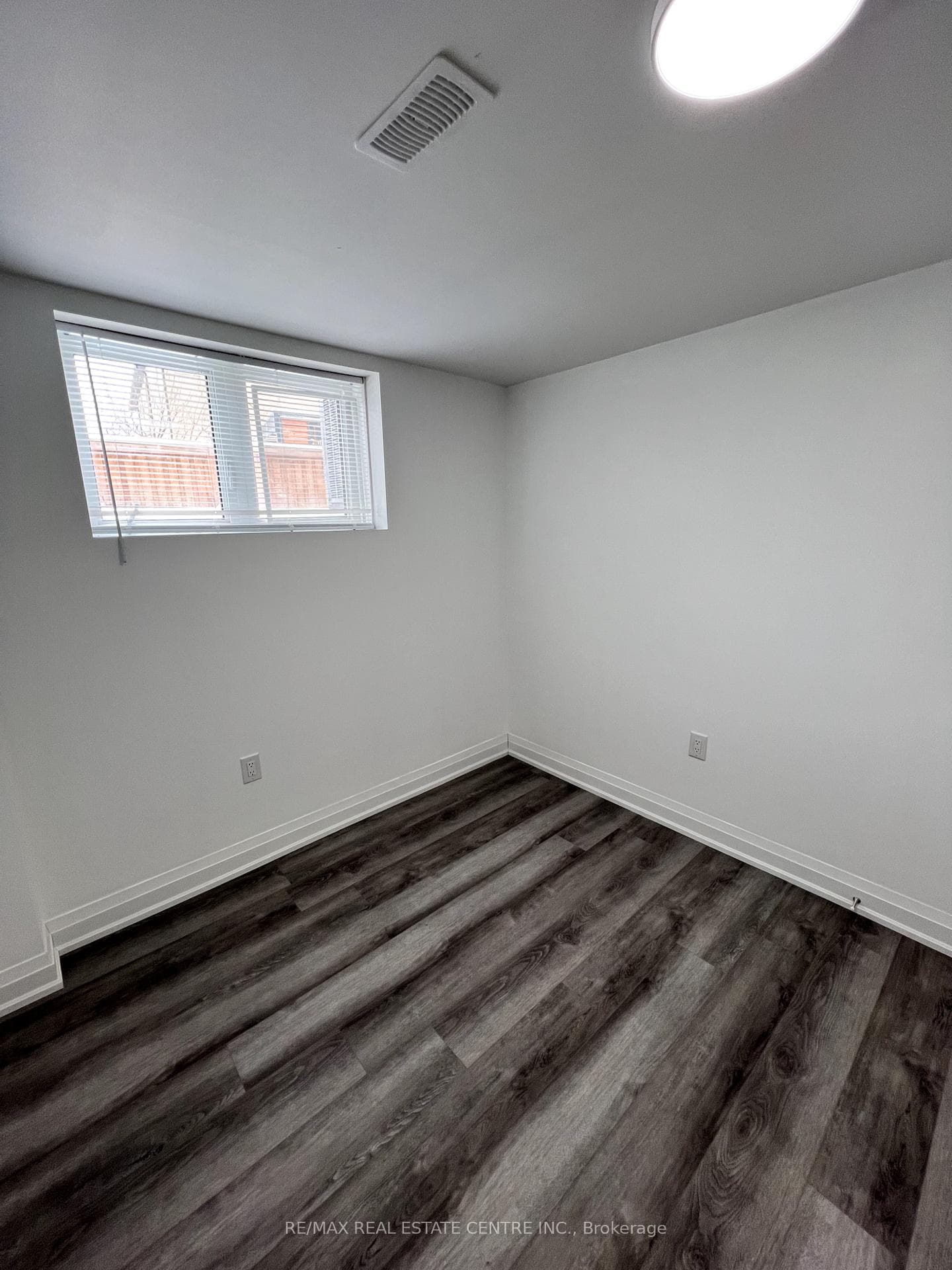 660 Peacock Lane Unit Basement photo 15