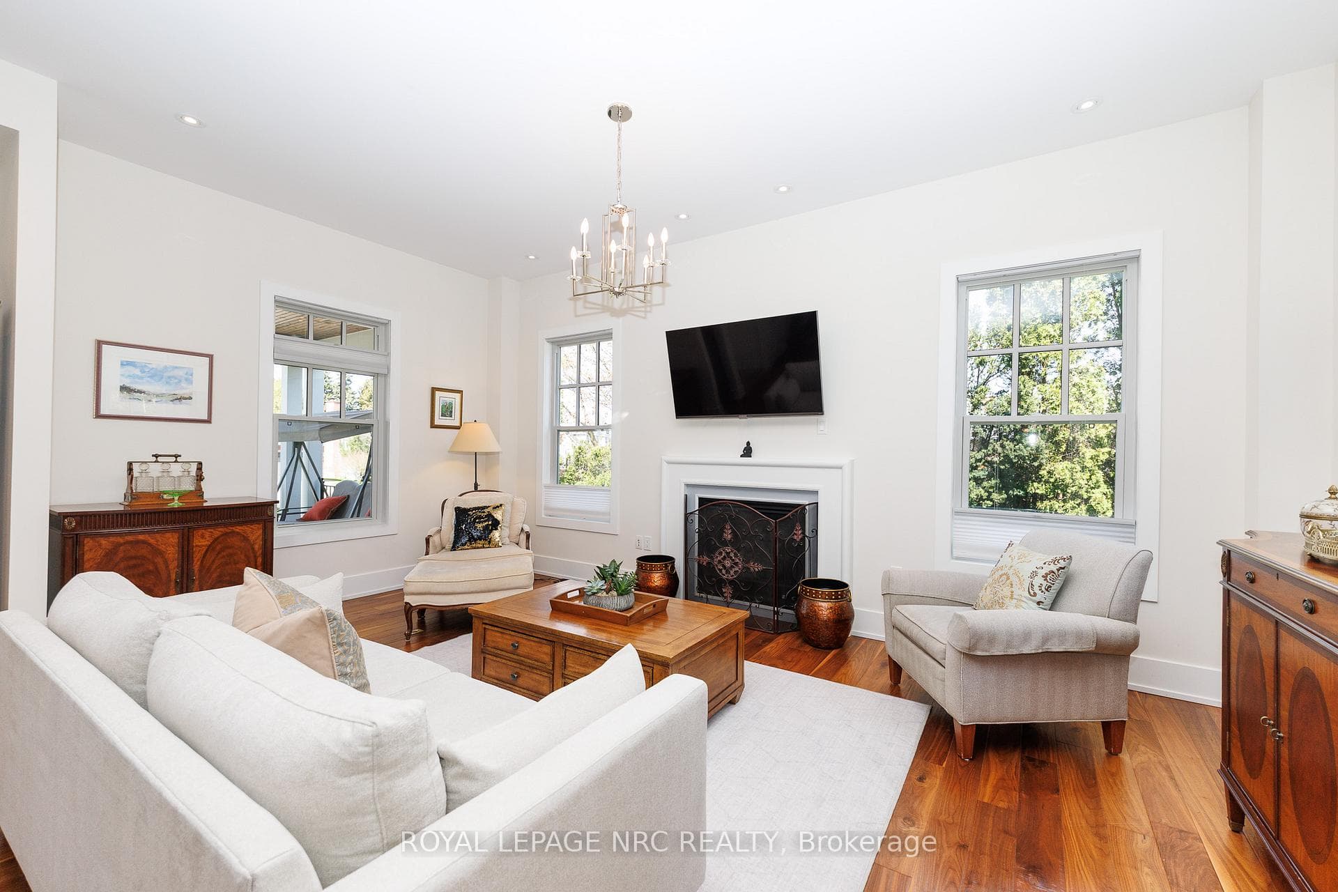 97 BROCK Street photo 13