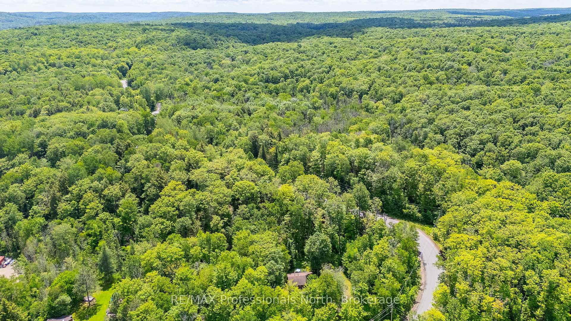 4792 Harburn Road photo 43