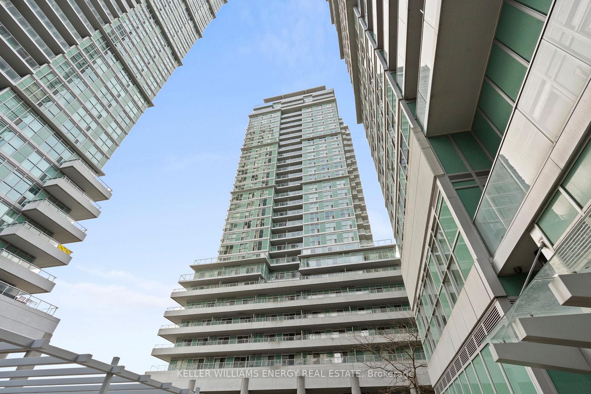 60 Town Centre Court Unit 410 photo 4