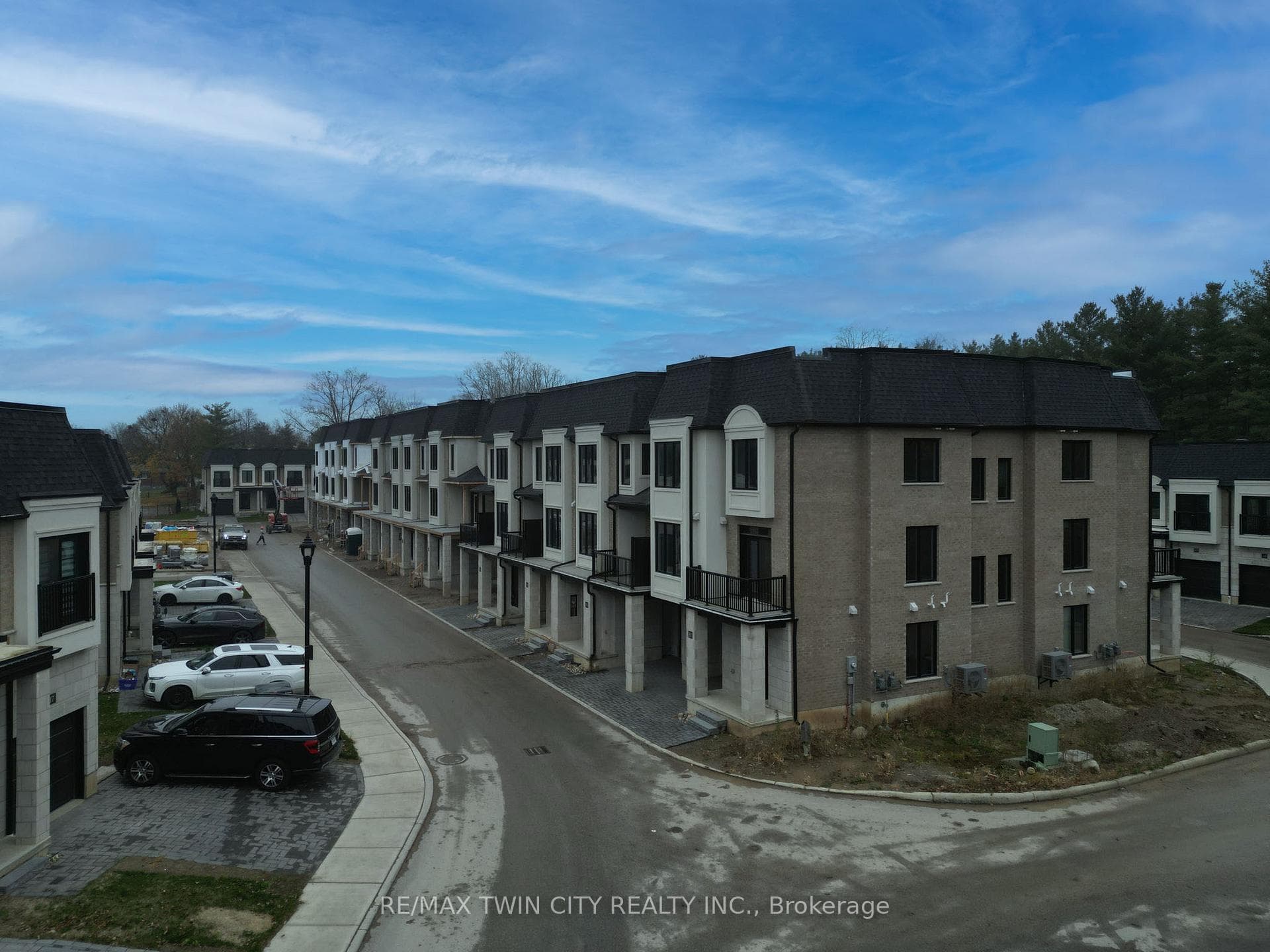 143 ELGIN Street Unit LOT 92 photo 25