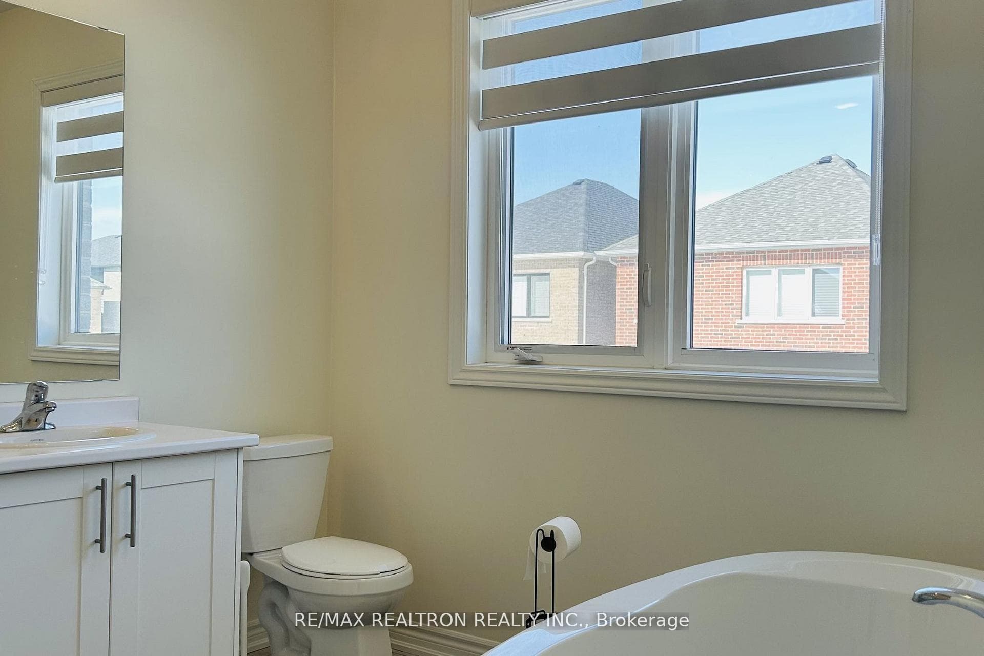 1136 Wilmington Avenue photo 21