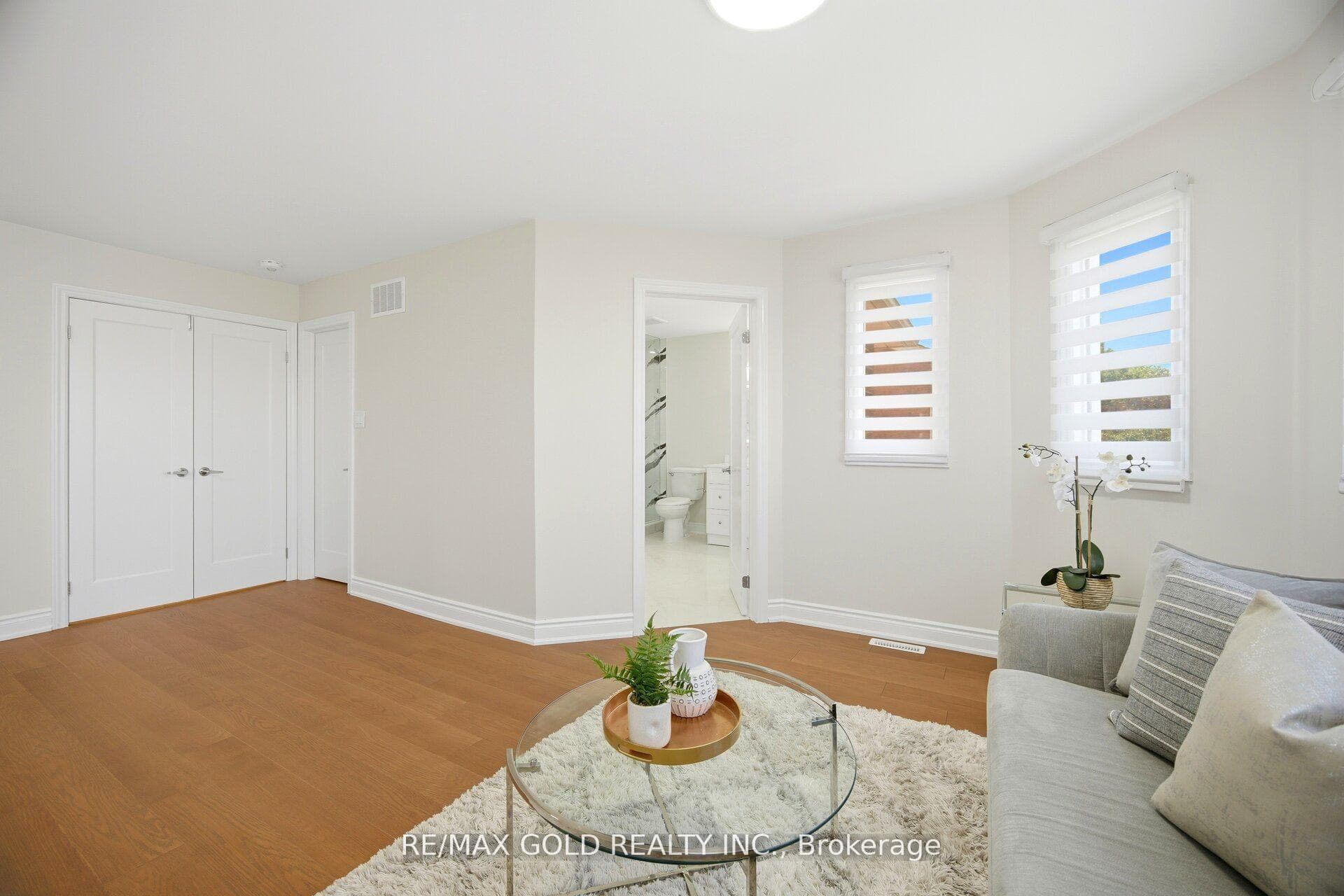 37 Lord Simcoe Drive photo 29