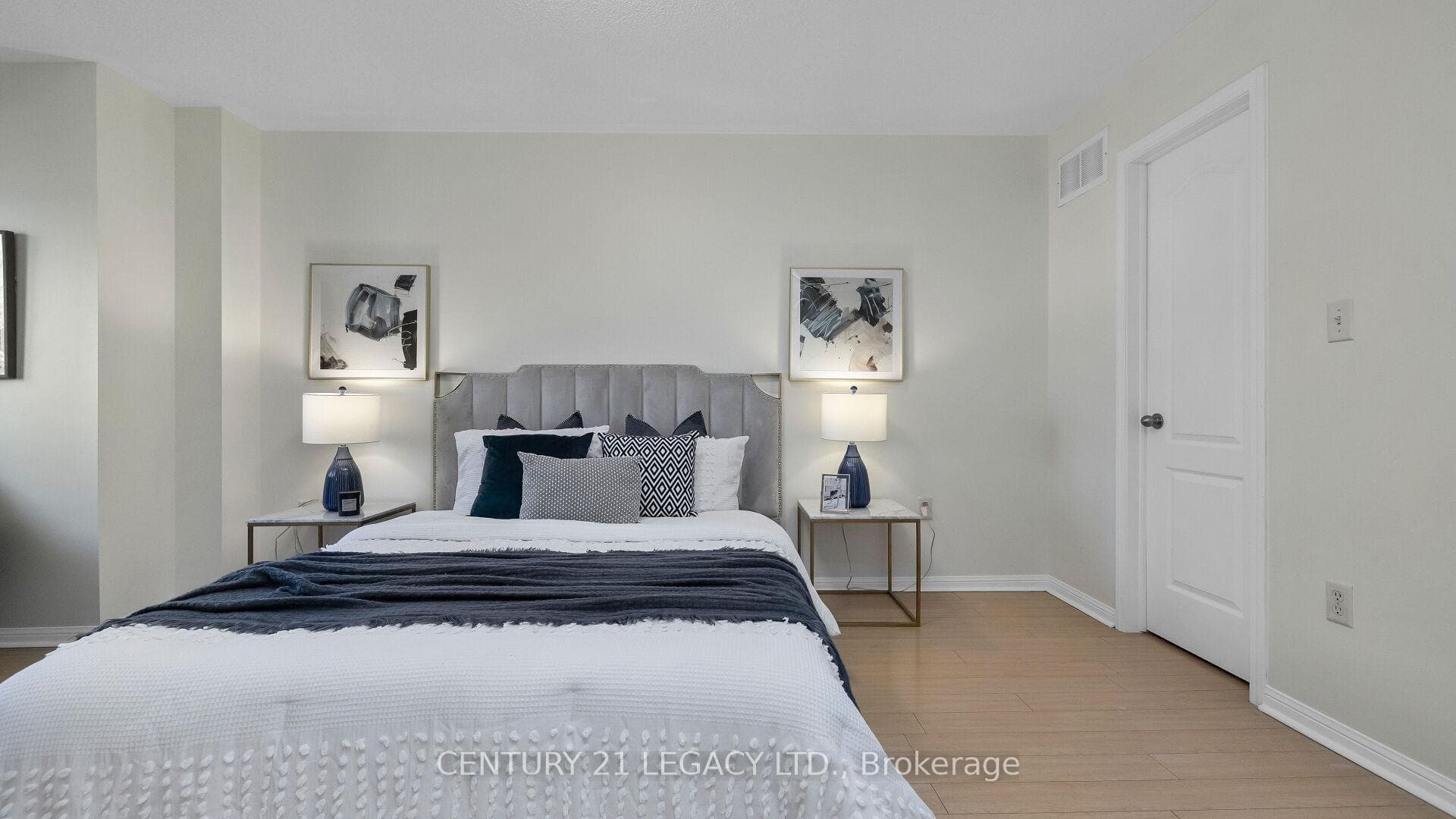 1686 Samuelson Circle photo 26