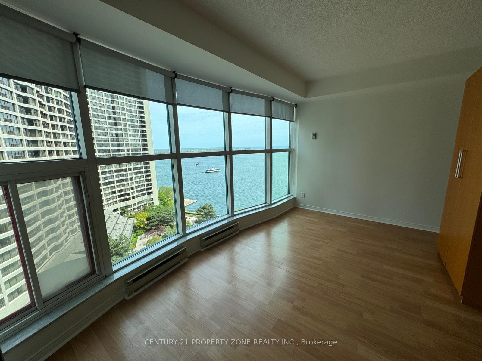 77 Harbour Square Unit 2105 photo 18