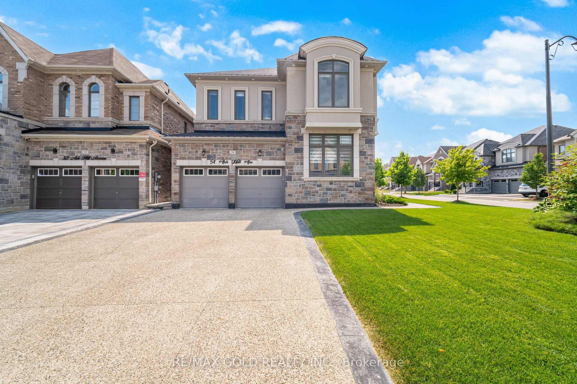 54 Ash Hill Avenue photo 2