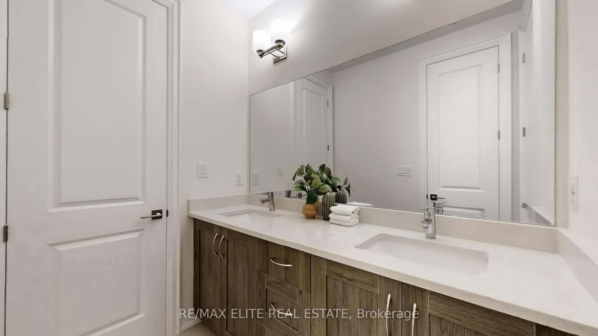 11 DWELL Avenue photo 35