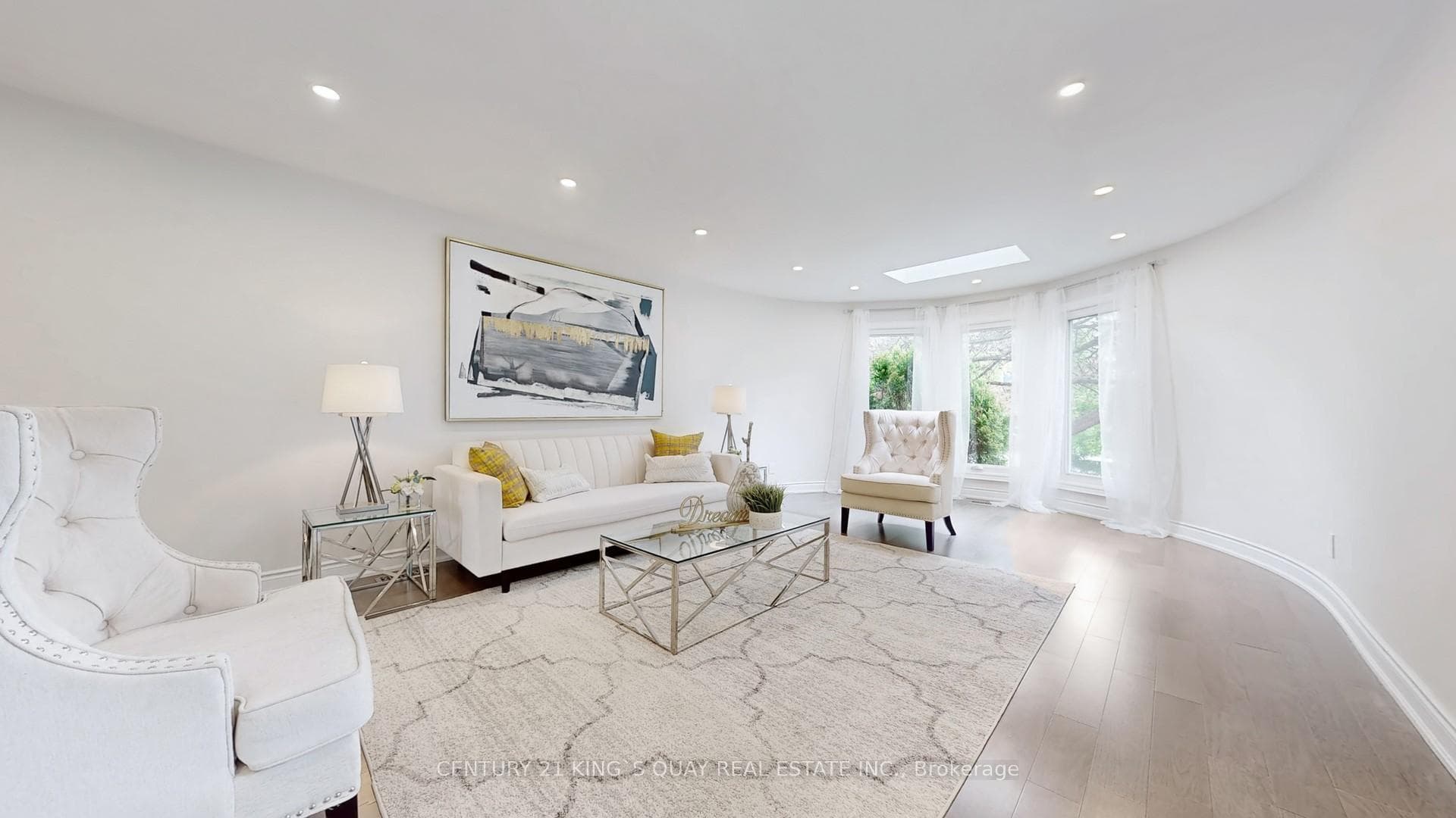54 Garnier Court photo 6