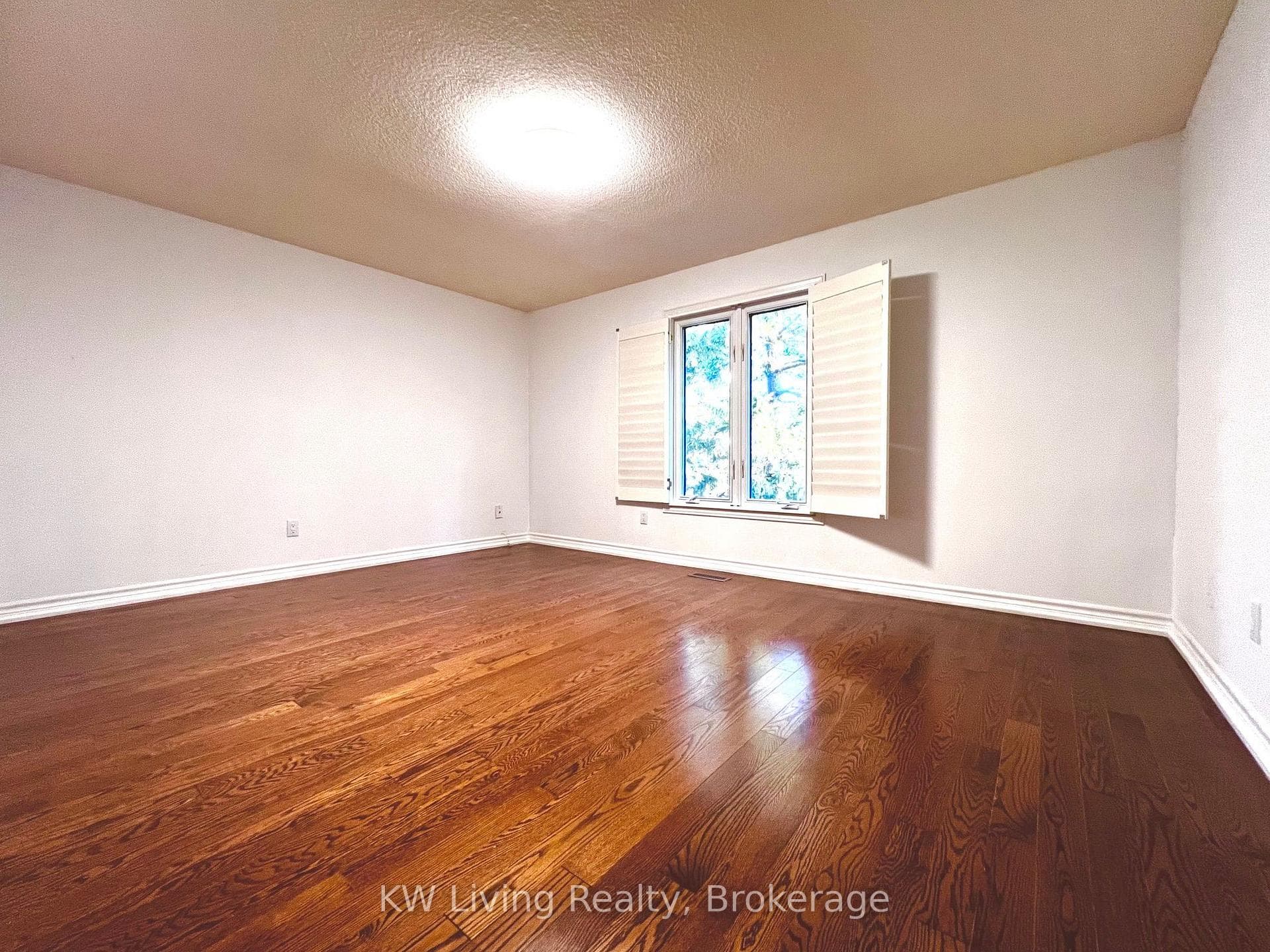 92 Breckonwood Crescent photo 18