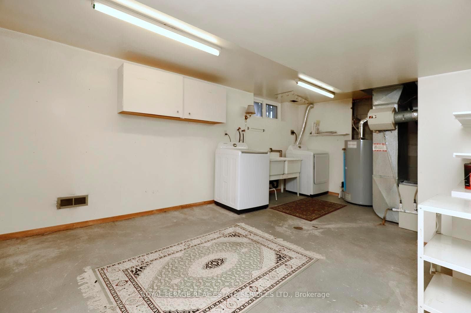 1492 Hillgrove Road photo 46