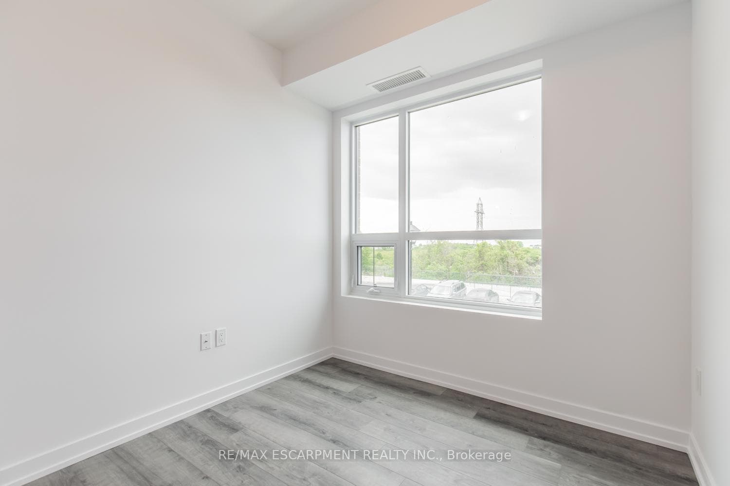 5055 Greenlane Road Unit 206 photo 23