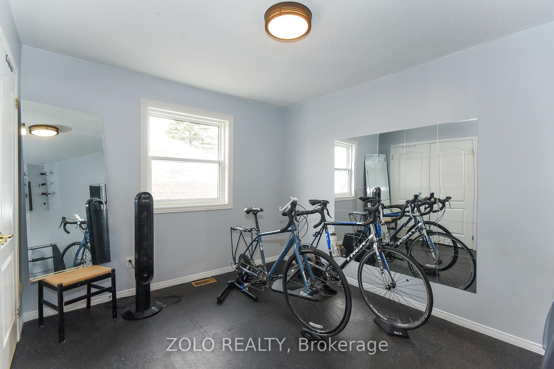 1392 Talcy Crescent photo 25