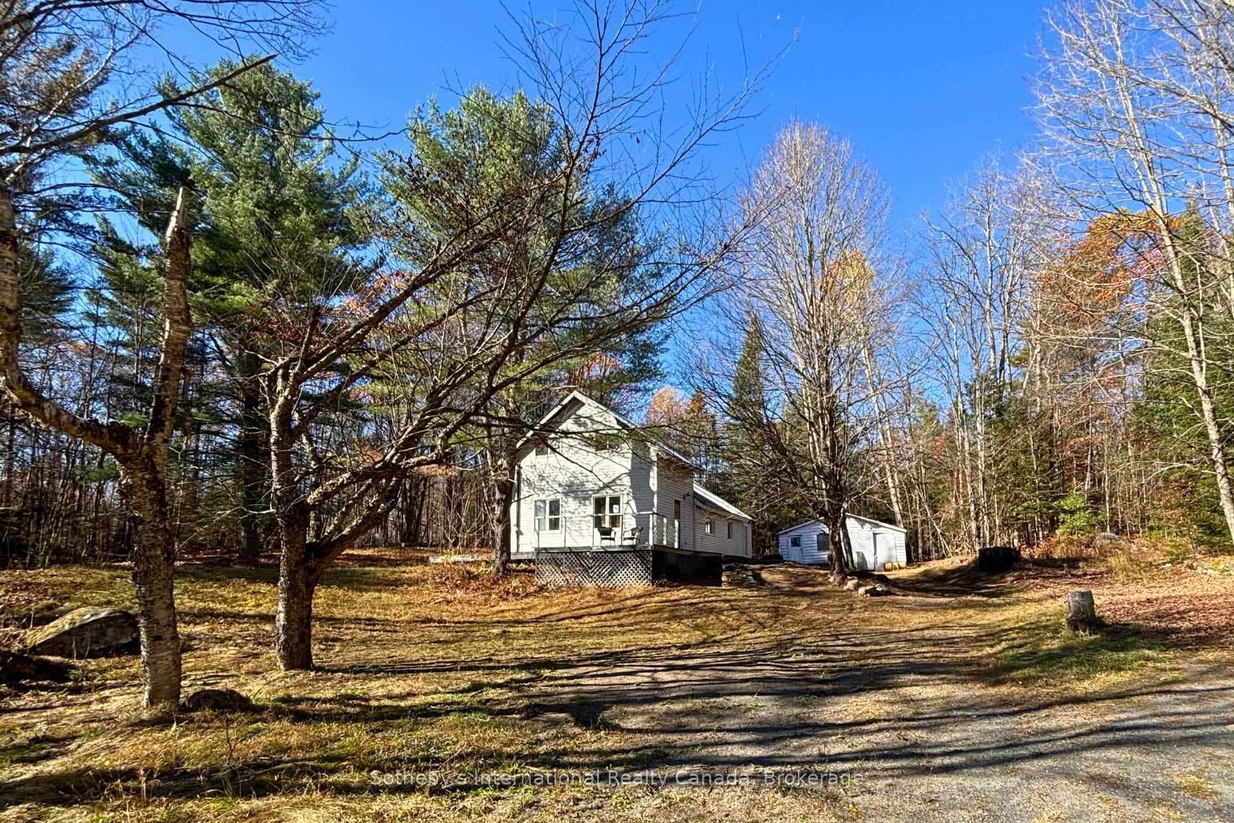 240 Britannia Road photo 1