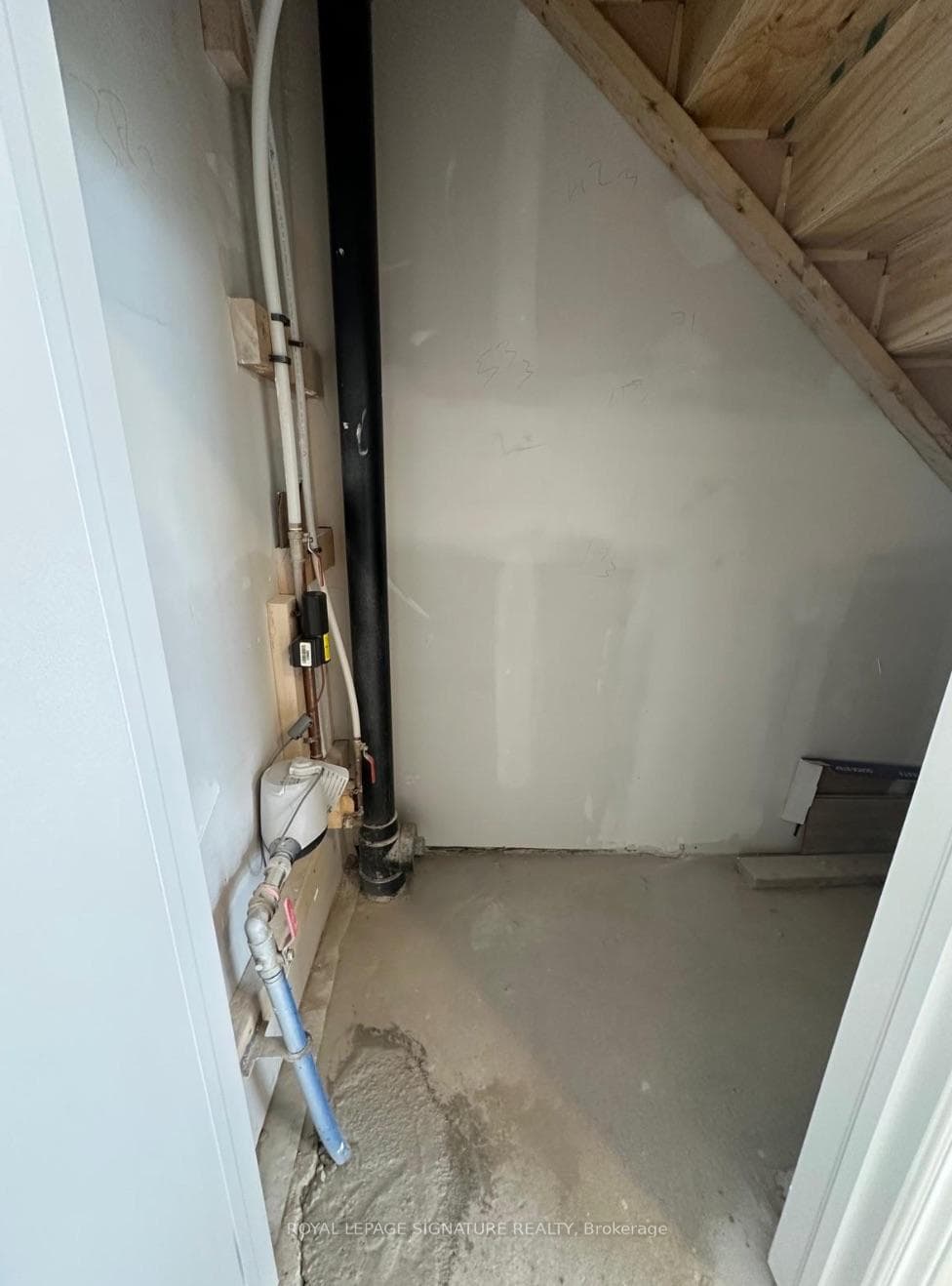 1522 BLOOR Street photo 24