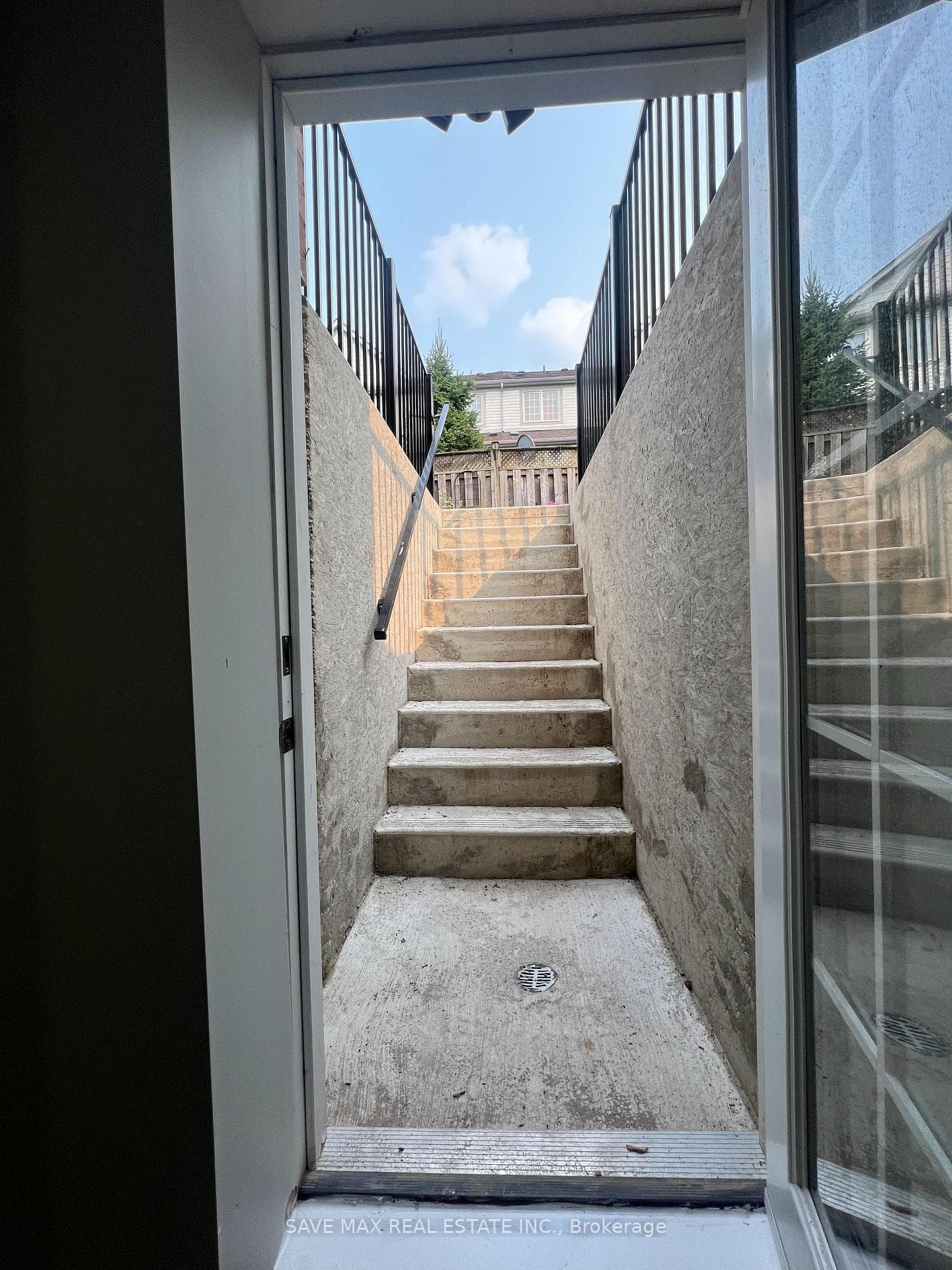 1176 Houston Drive photo 15