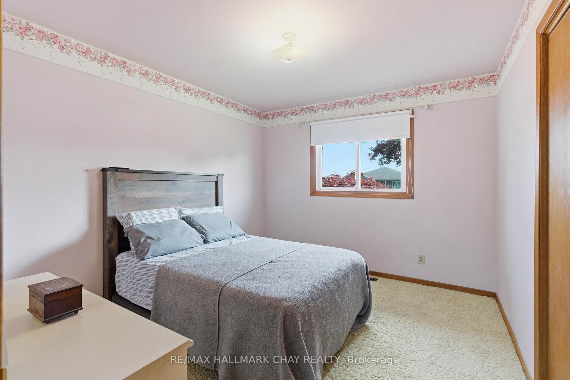 108 University Avenue photo 18