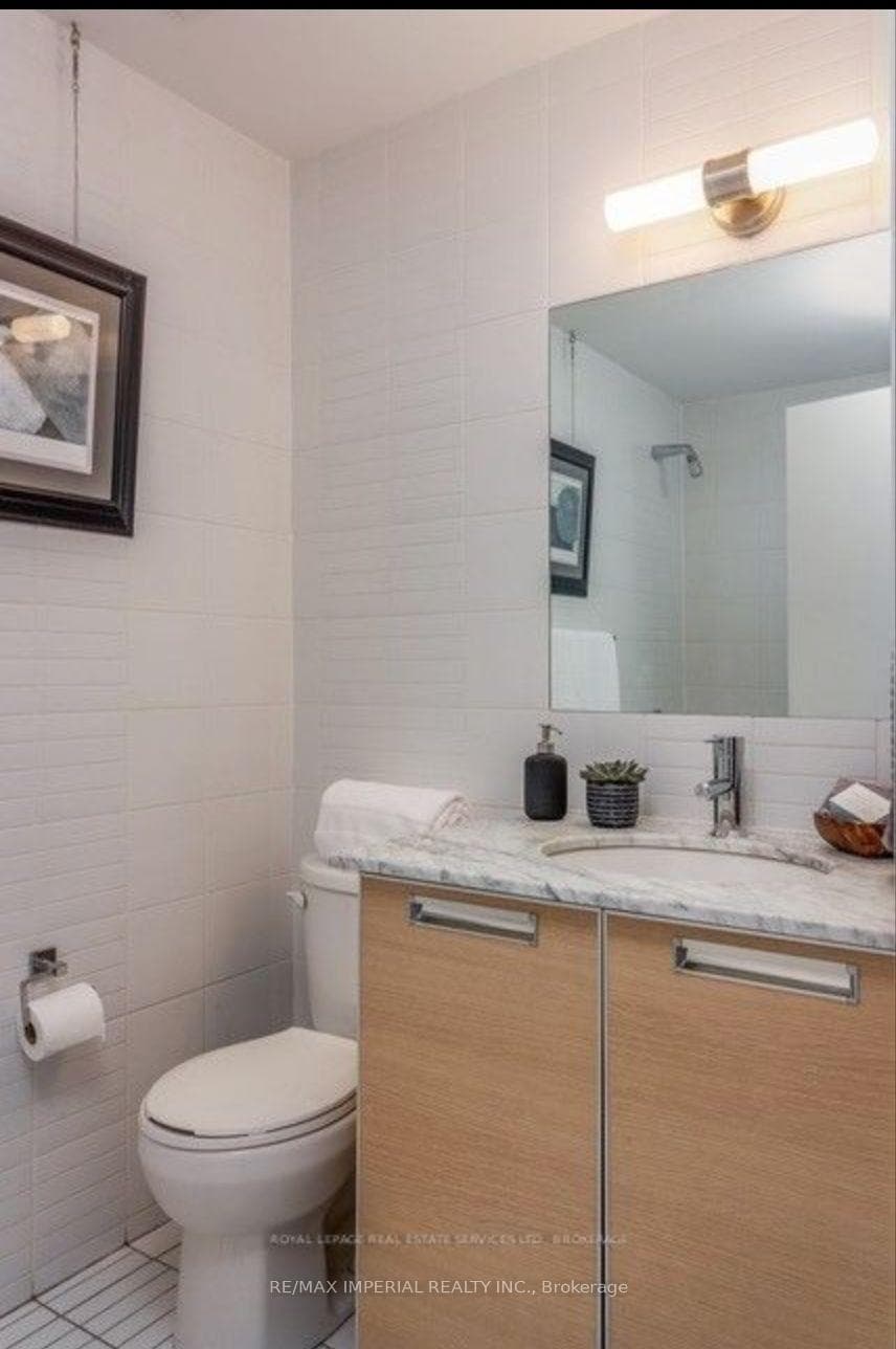 3391 Bloor Street Unit 804 photo 11
