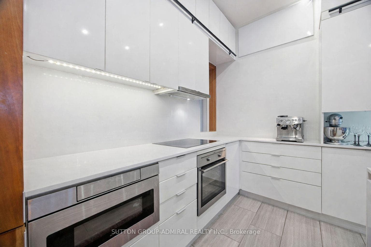 1024 Queen Street Unit #2 photo 6