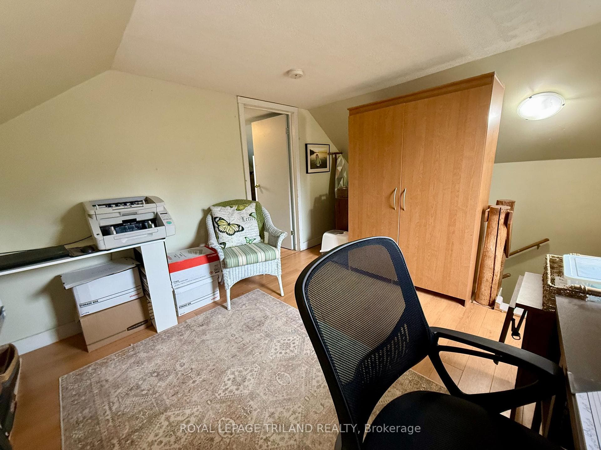 21622 Dundonald Road photo 32