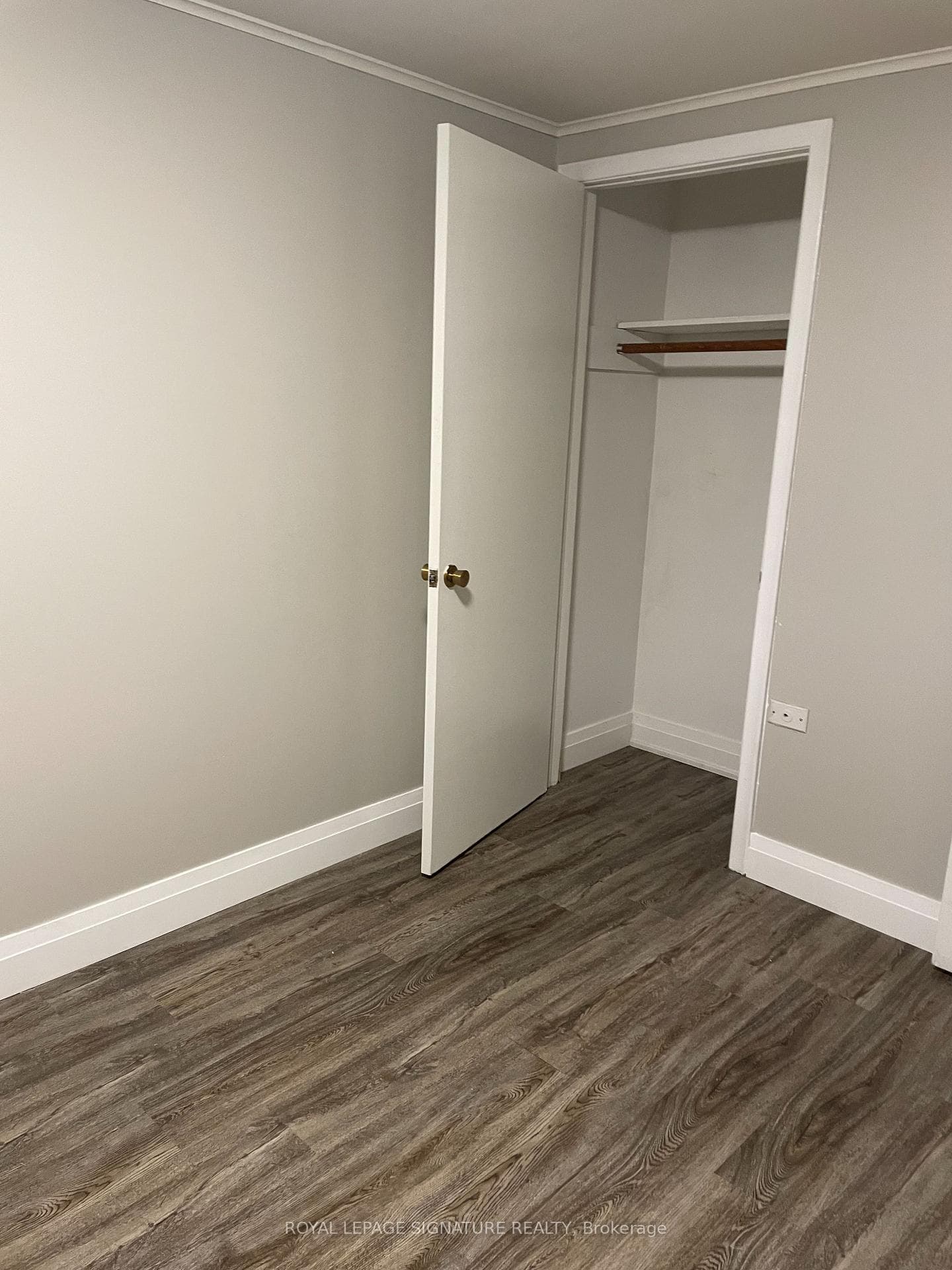 1566 Northmount Avenue Unit Lower photo 6