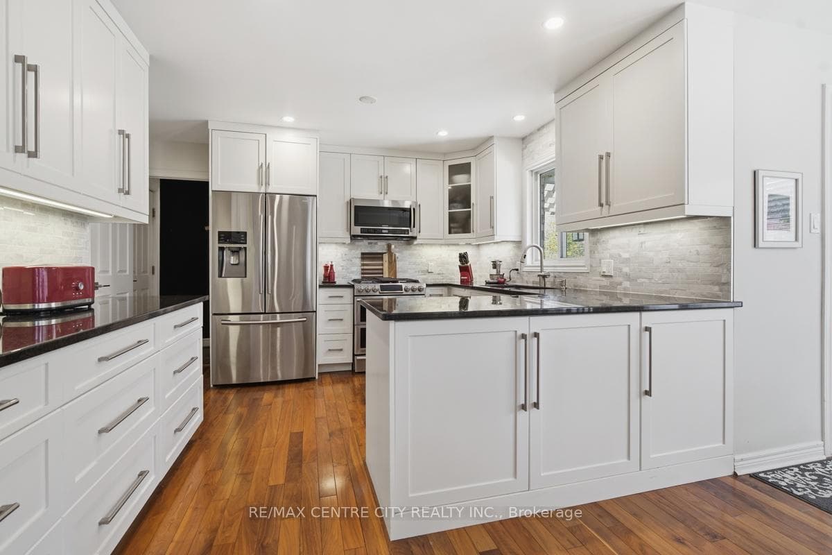 6 Trillium Court photo 44