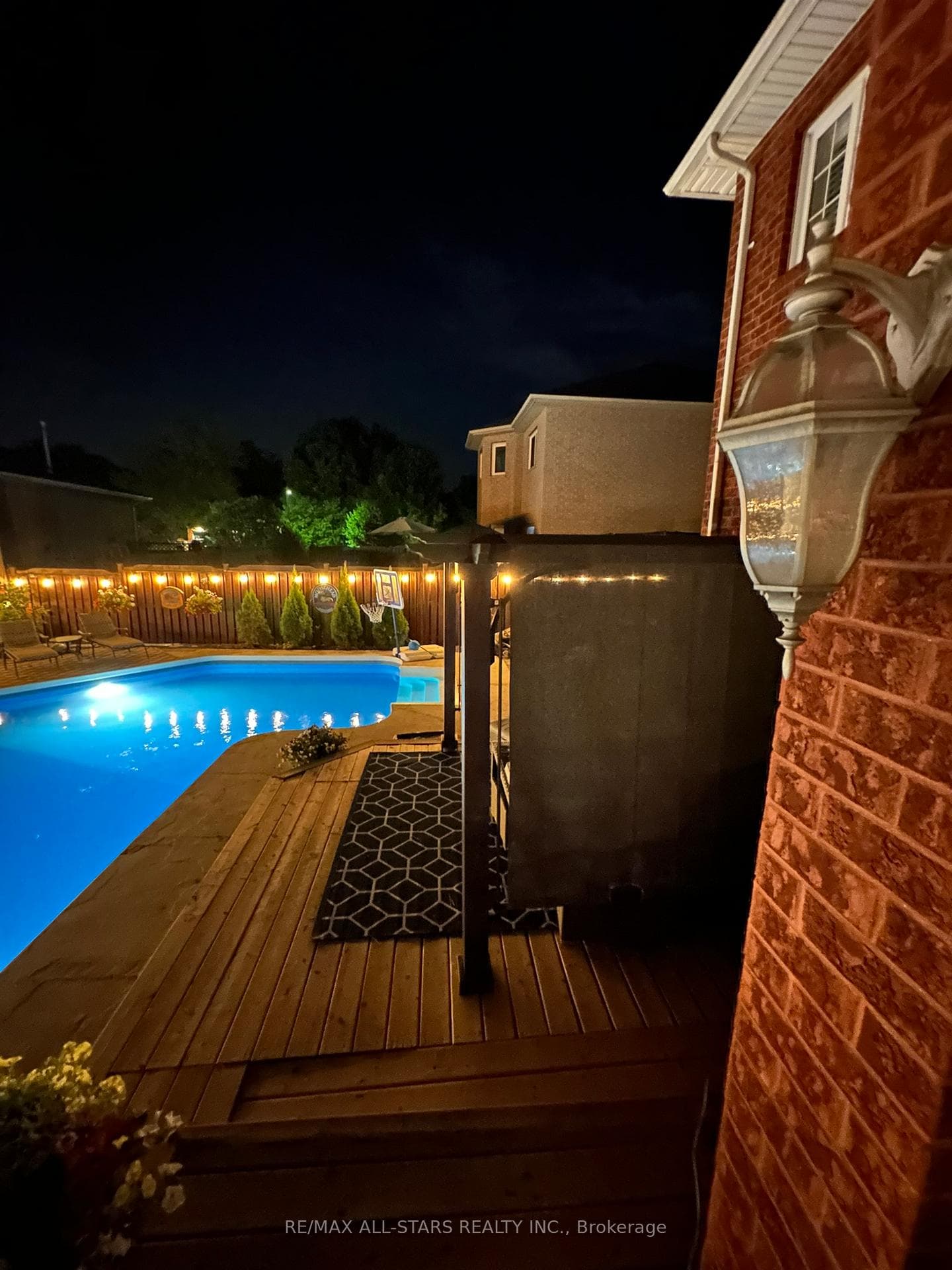 68 Amberview Drive photo 46