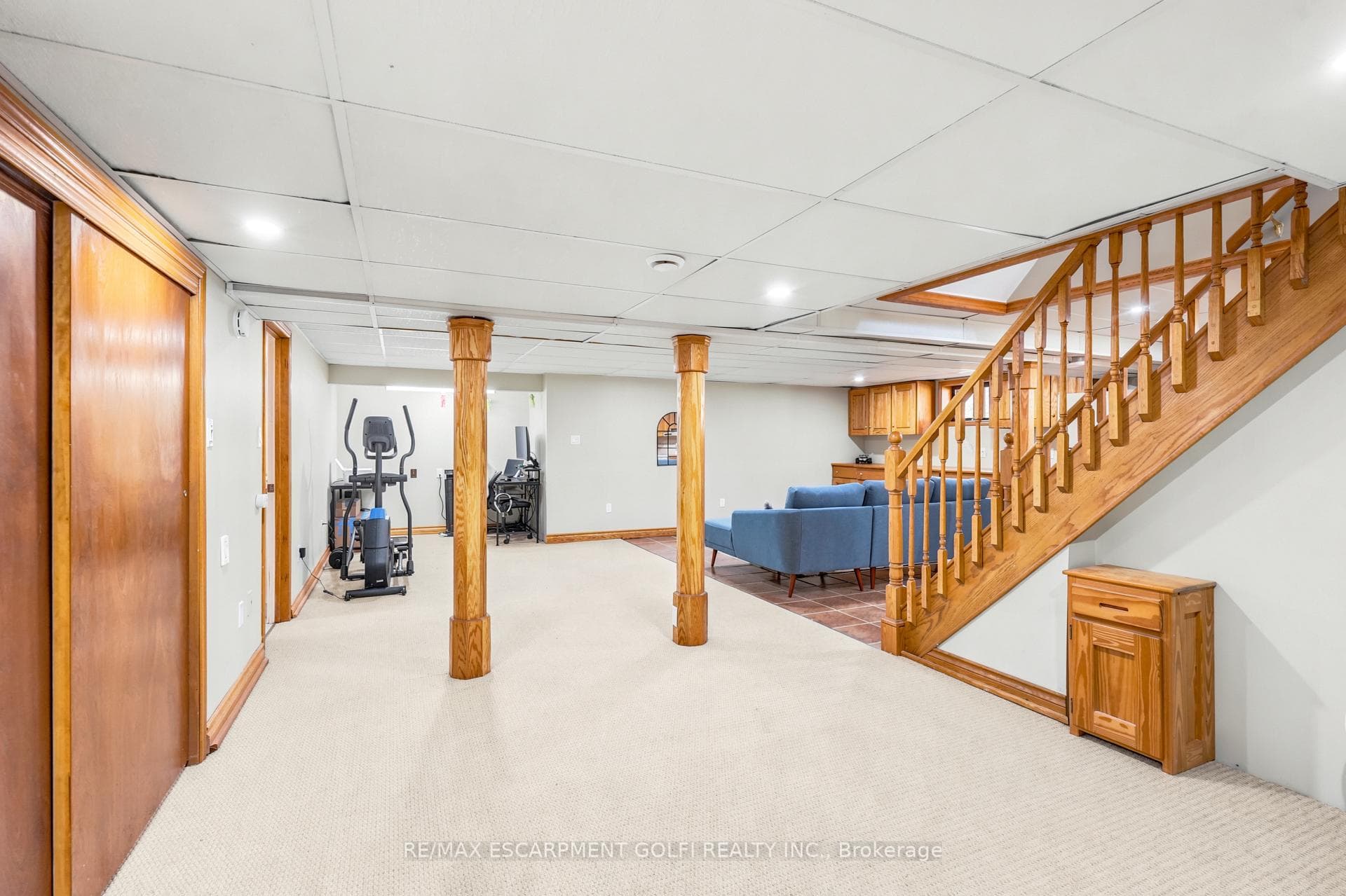 6902 Dell Avenue photo 26