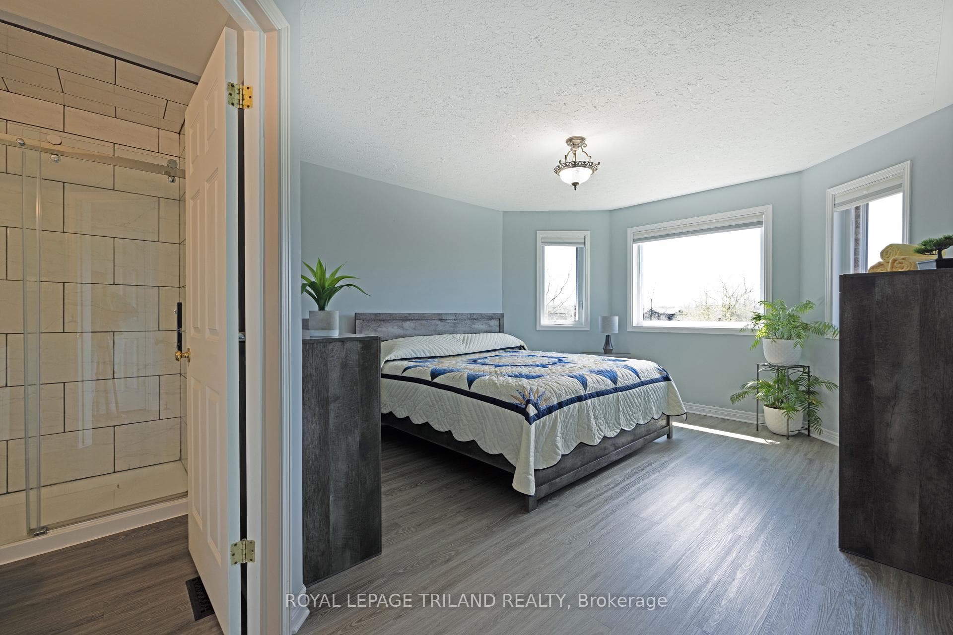 28 Edgewell Crescent photo 14