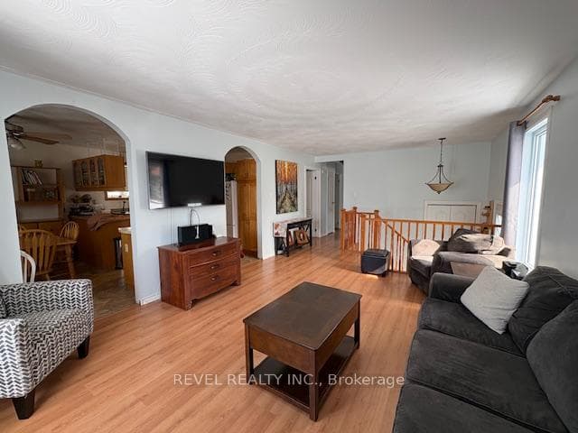 476 Lynwood Drive photo 6