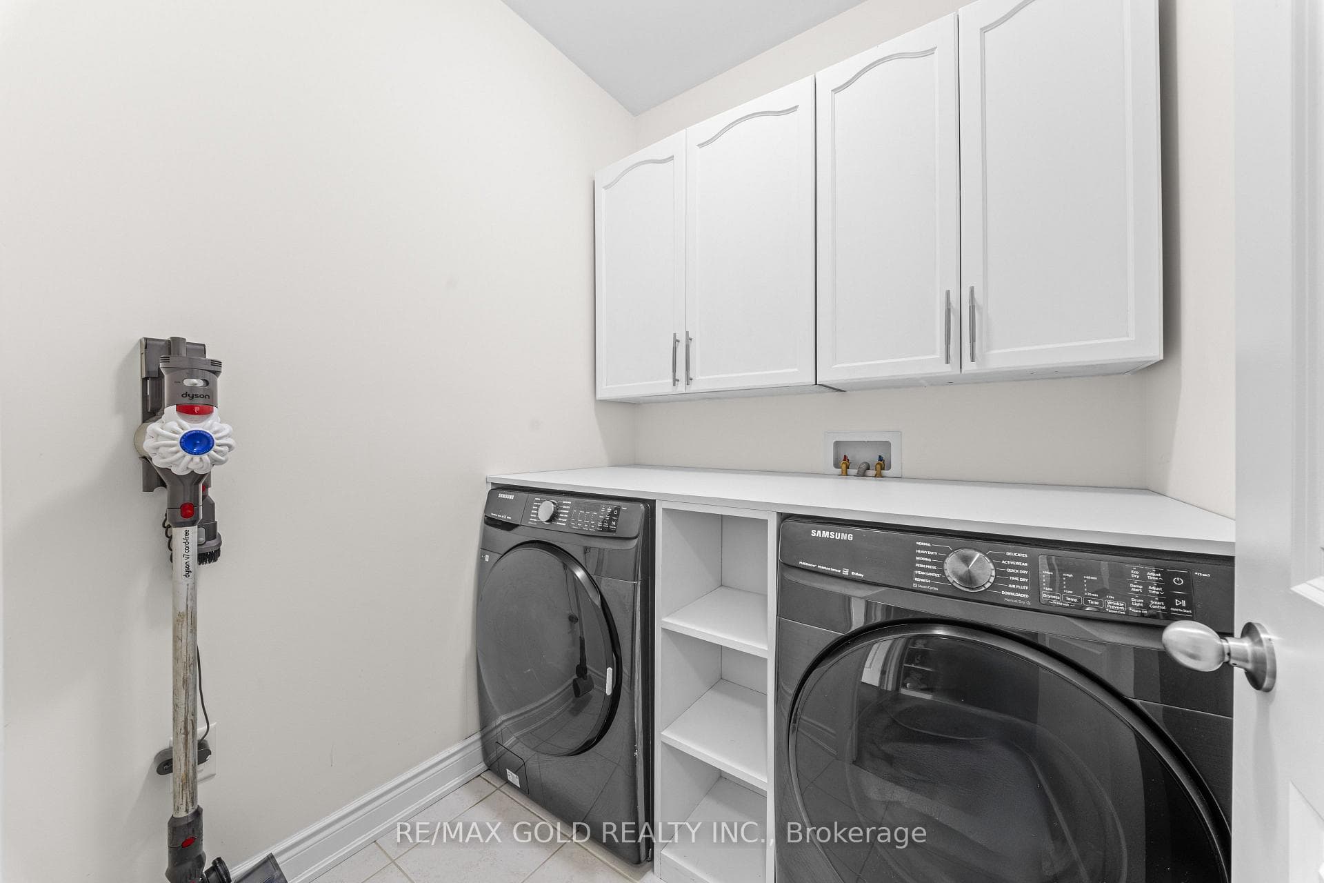 58 Stilton Avenue photo 25