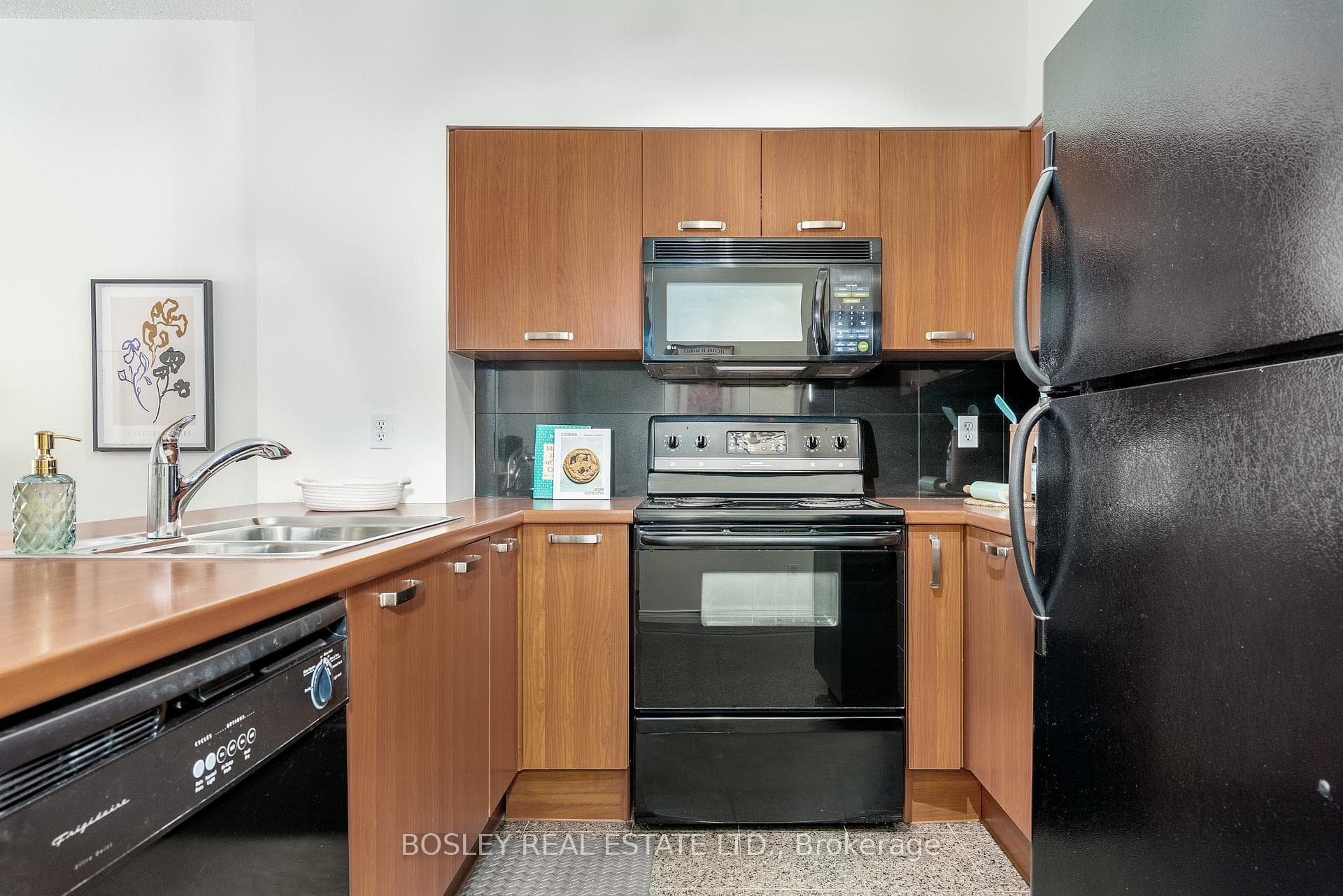 51 Harrison Garden Boulevard Unit 306 photo 7