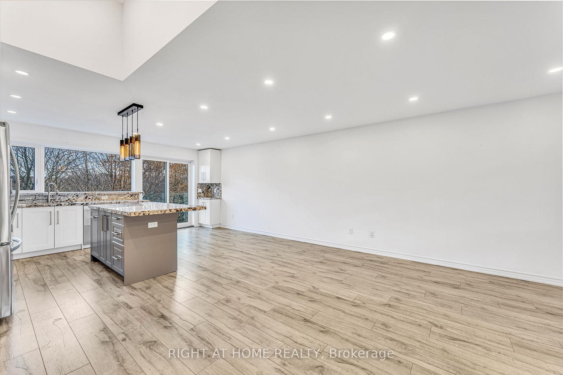 35 Troutbrooke Drive photo 6