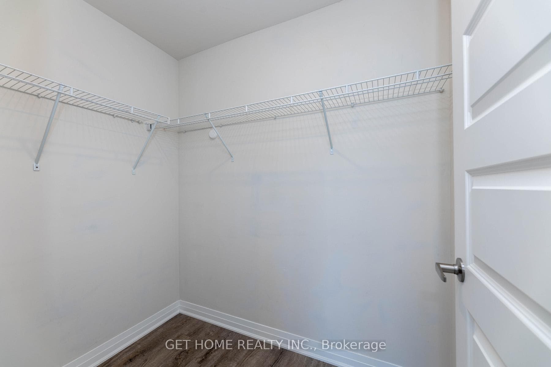 610 Farmstead Drive Unit 511 photo 18