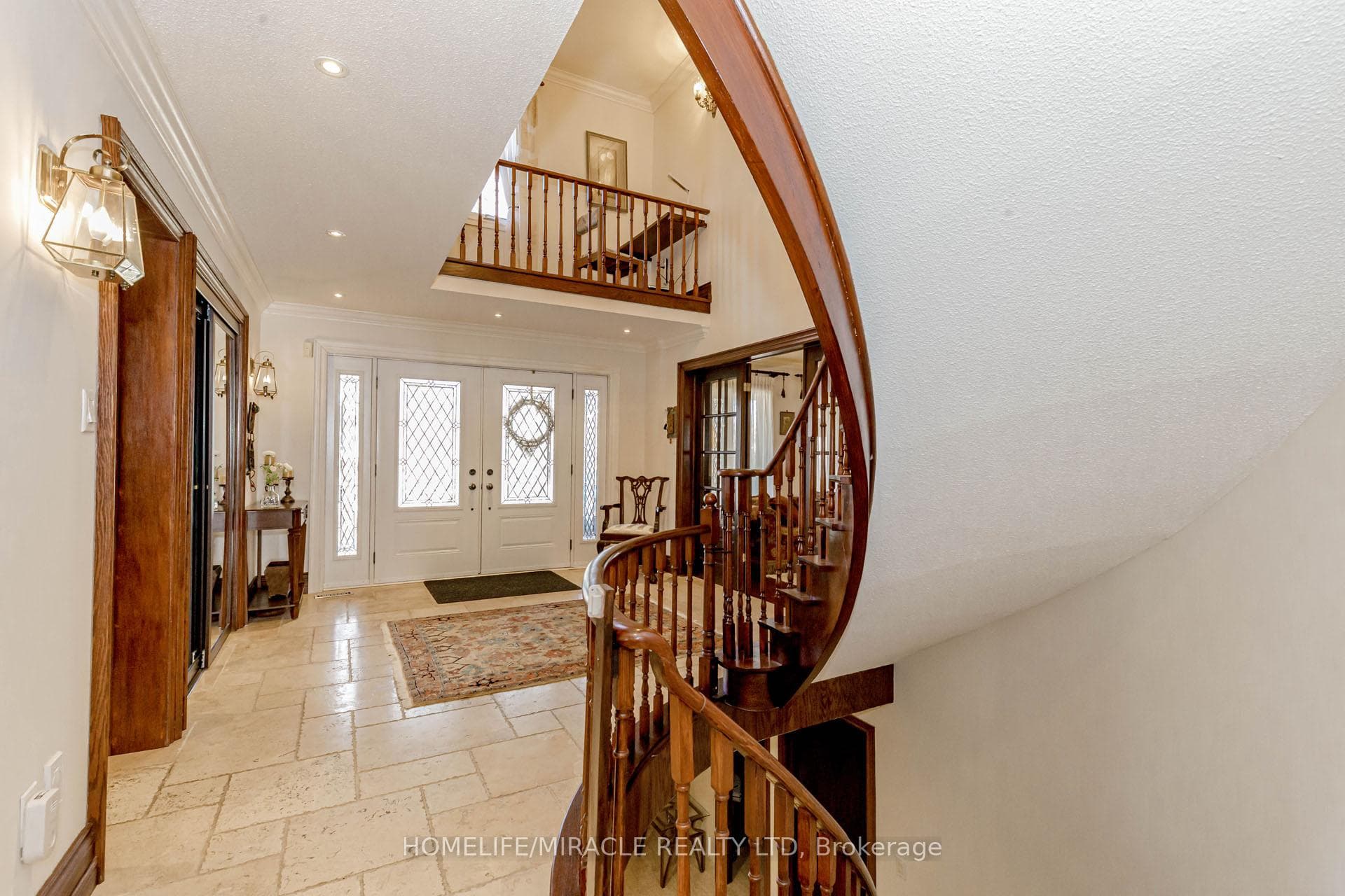 2484 Claymore Crescent photo 13