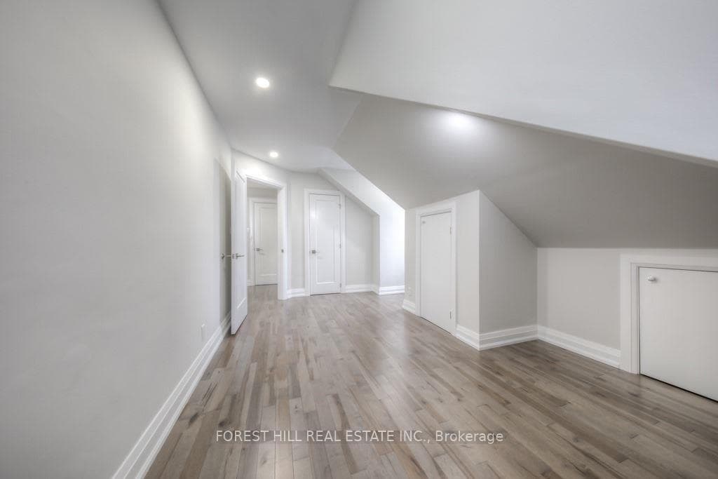1747 Bathurst Street Unit #3 photo 6