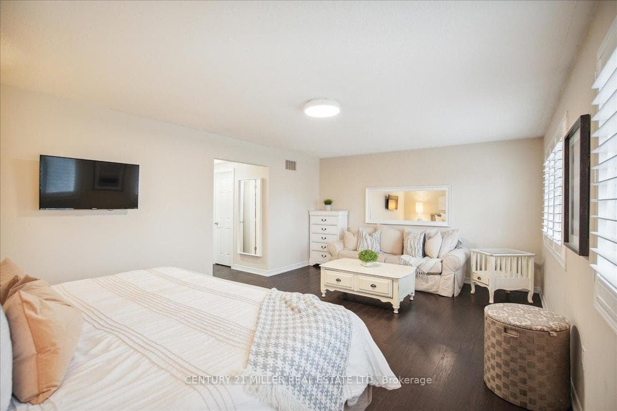 2293 Wuthering Heights Way photo 19