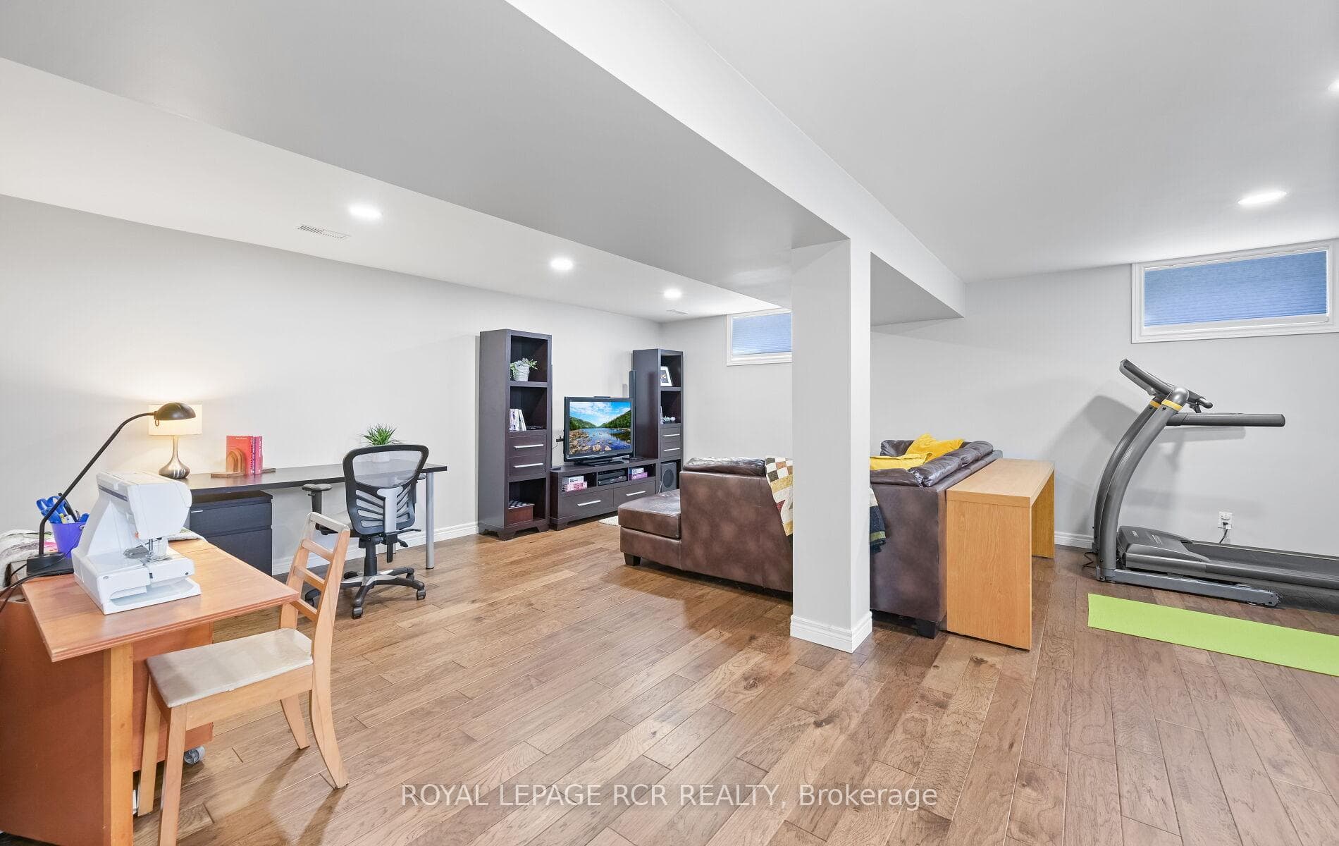 15 Banting Drive photo 30