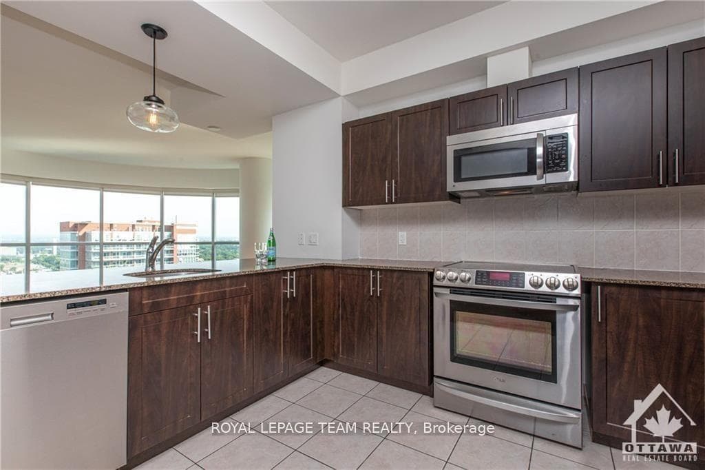 234 Rideau Street Unit 2204 photo 4