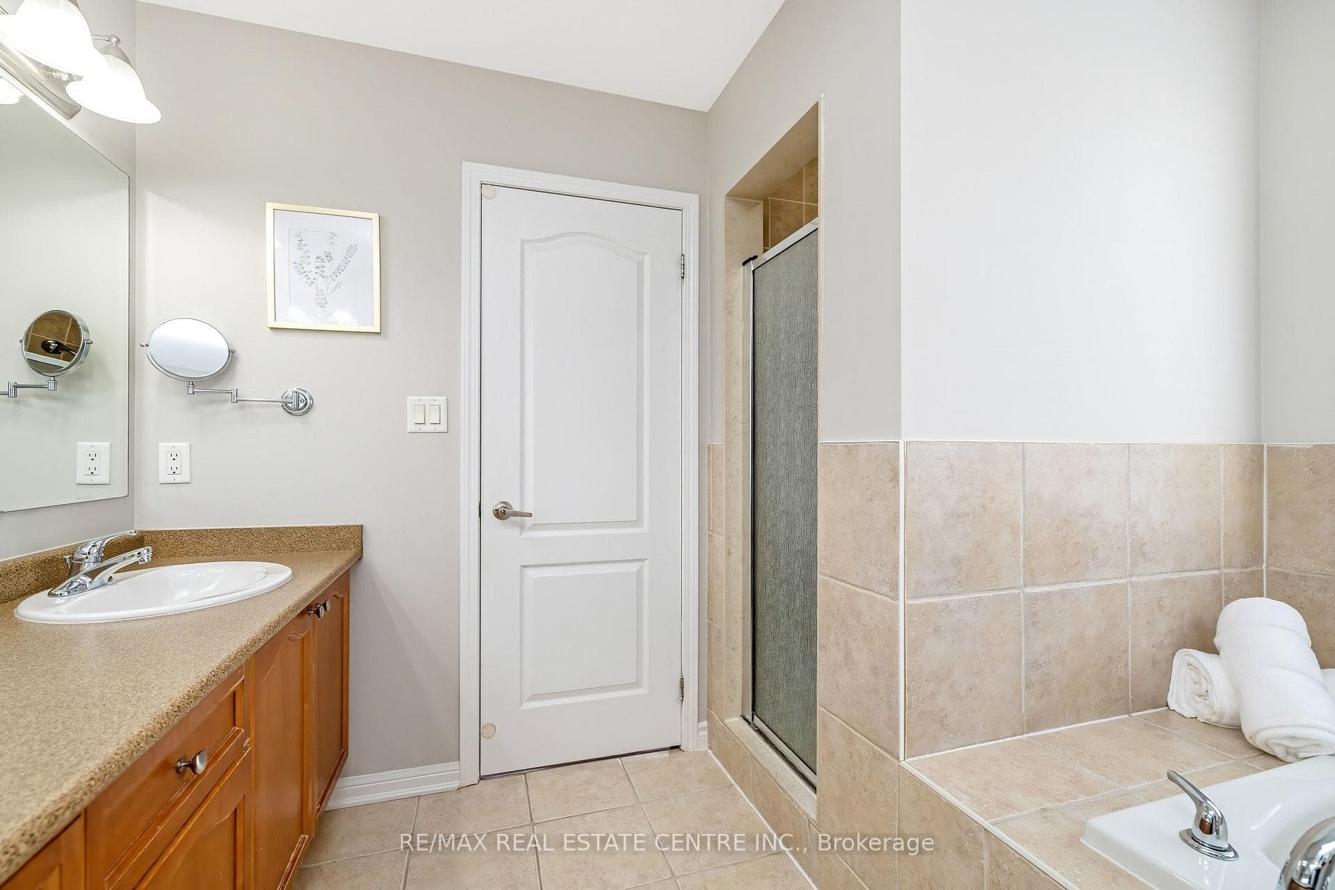 823 Biggar Heights photo 30