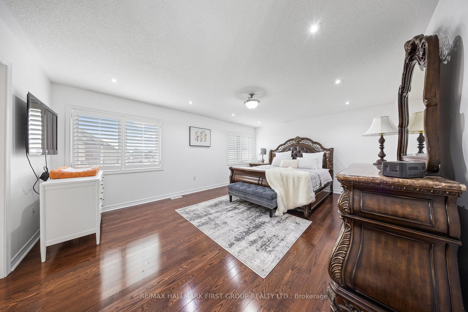 237 Learmont Avenue photo 23