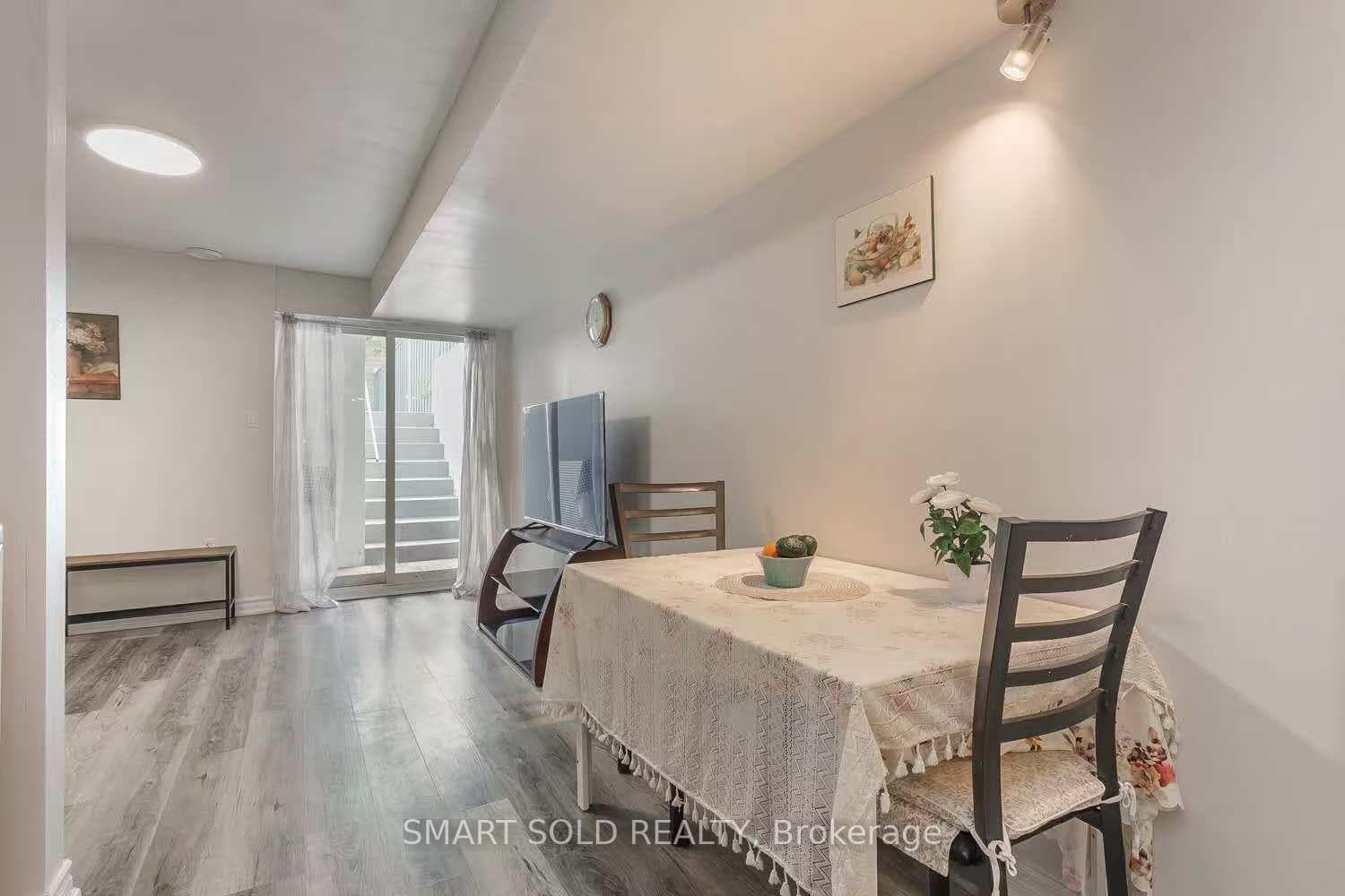 19 Trent Avenue photo 27