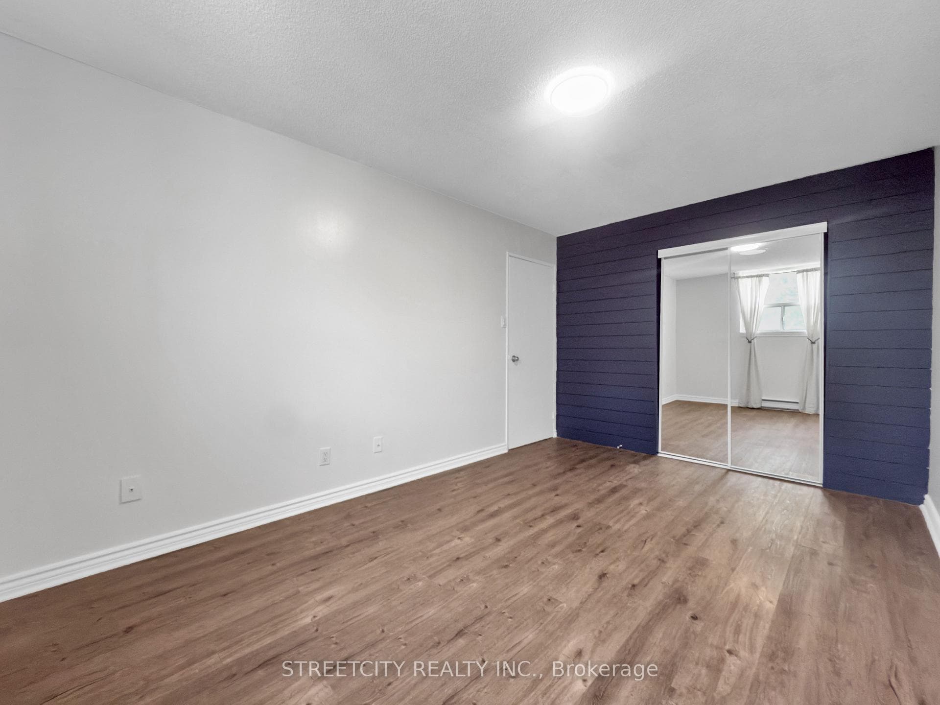 1103 Jalna Boulevard Unit 203 photo 26