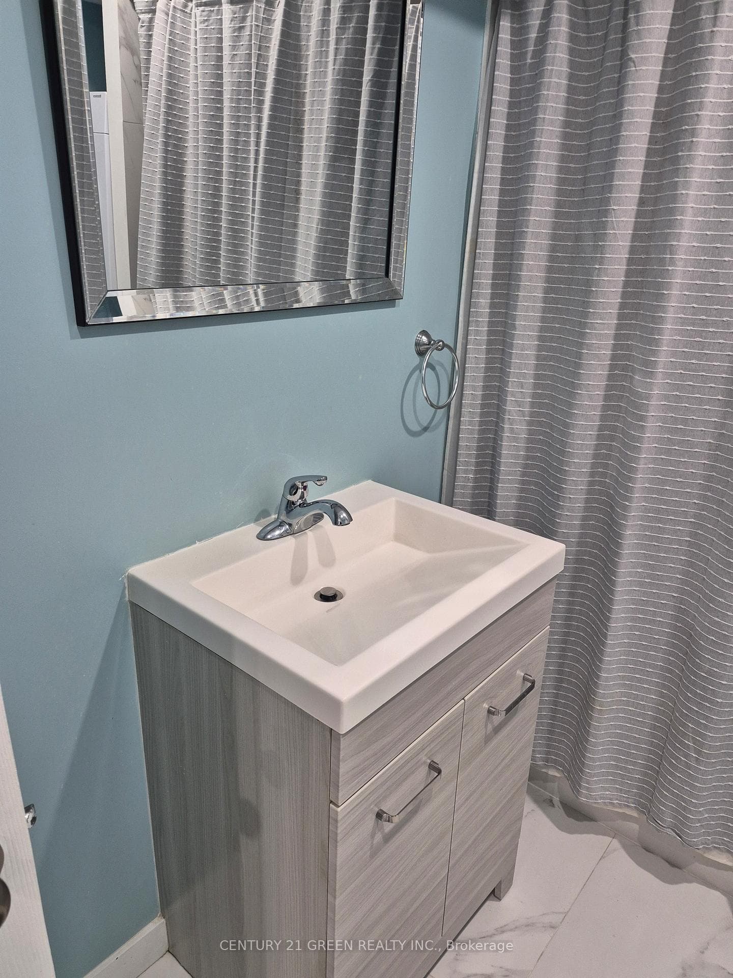 221 Gardenbrooke Trail Unit Lower photo 13