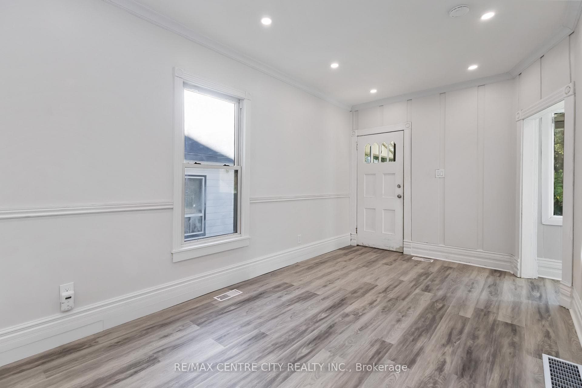 97 Walnut Street photo 12